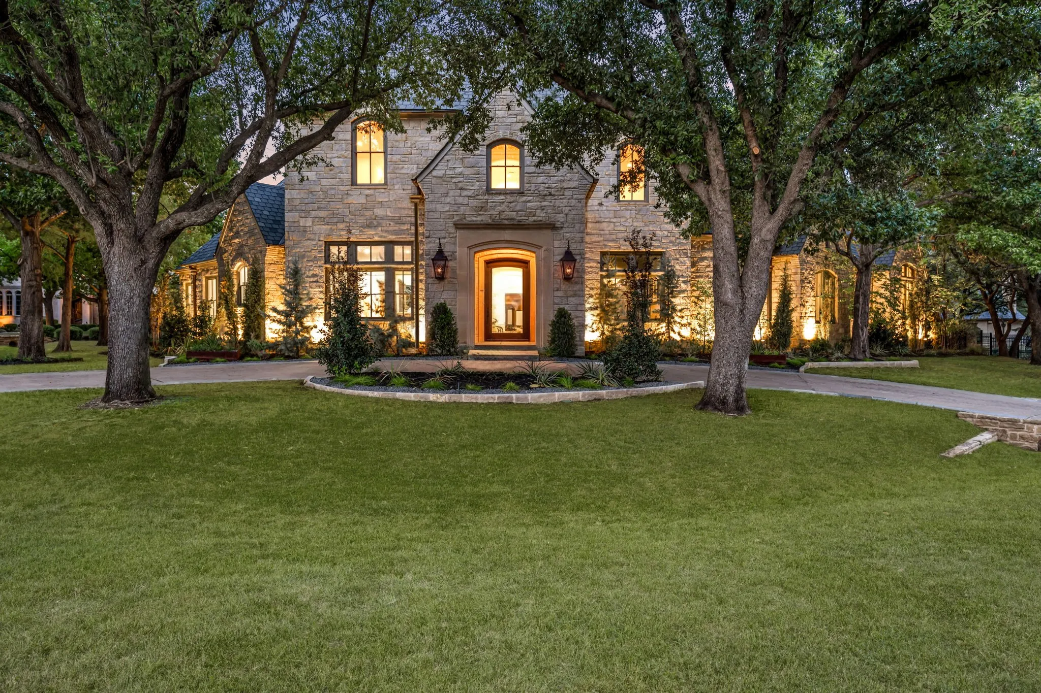 Single Family Residence For Sale in Tarrant County , 1802 Shady Grove Court, Westlake, Texas 76262, 6 Bedroom, 9 Bathroom, 5 Garage spaces, 10,389 Sqft, built in 2002, mls#21400937, Real Estate Agent in Westlake, Homes For Sale in Tarrant county, Homes For Sale in Westlake, Realtor in Westlake Texas, Real Estate Brokerage Independent Realty Texas, Luminita Cordes Realtor
