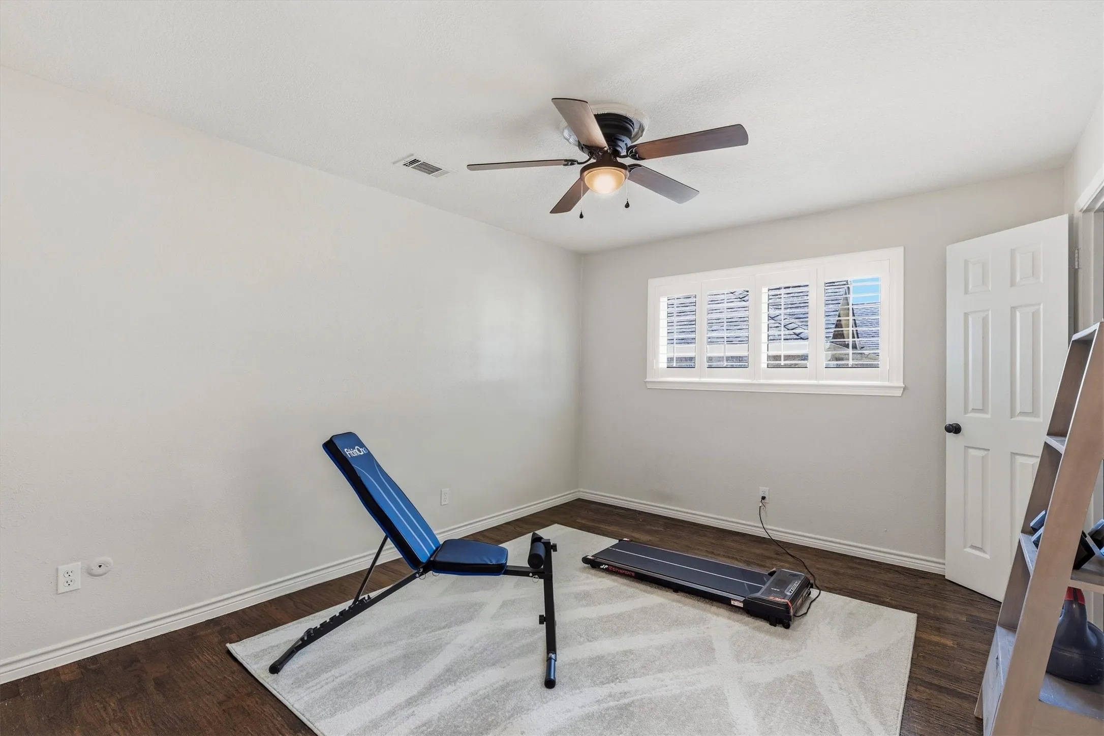 Single Family Residence For Sale in Collin County , 2904 Foxboro Drive, Richardson, Texas 75082, 3 Bedroom, 3 Bathroom, 2 Garage spaces, 2,649 Sqft, built in 1977, mls#21398492, Real Estate Agent in Richardson, Homes For Sale in Collin county, Homes For Sale in Richardson, Realtor in Richardson Texas, Real Estate Brokerage Independent Realty Texas, Luminita Cordes Realtor