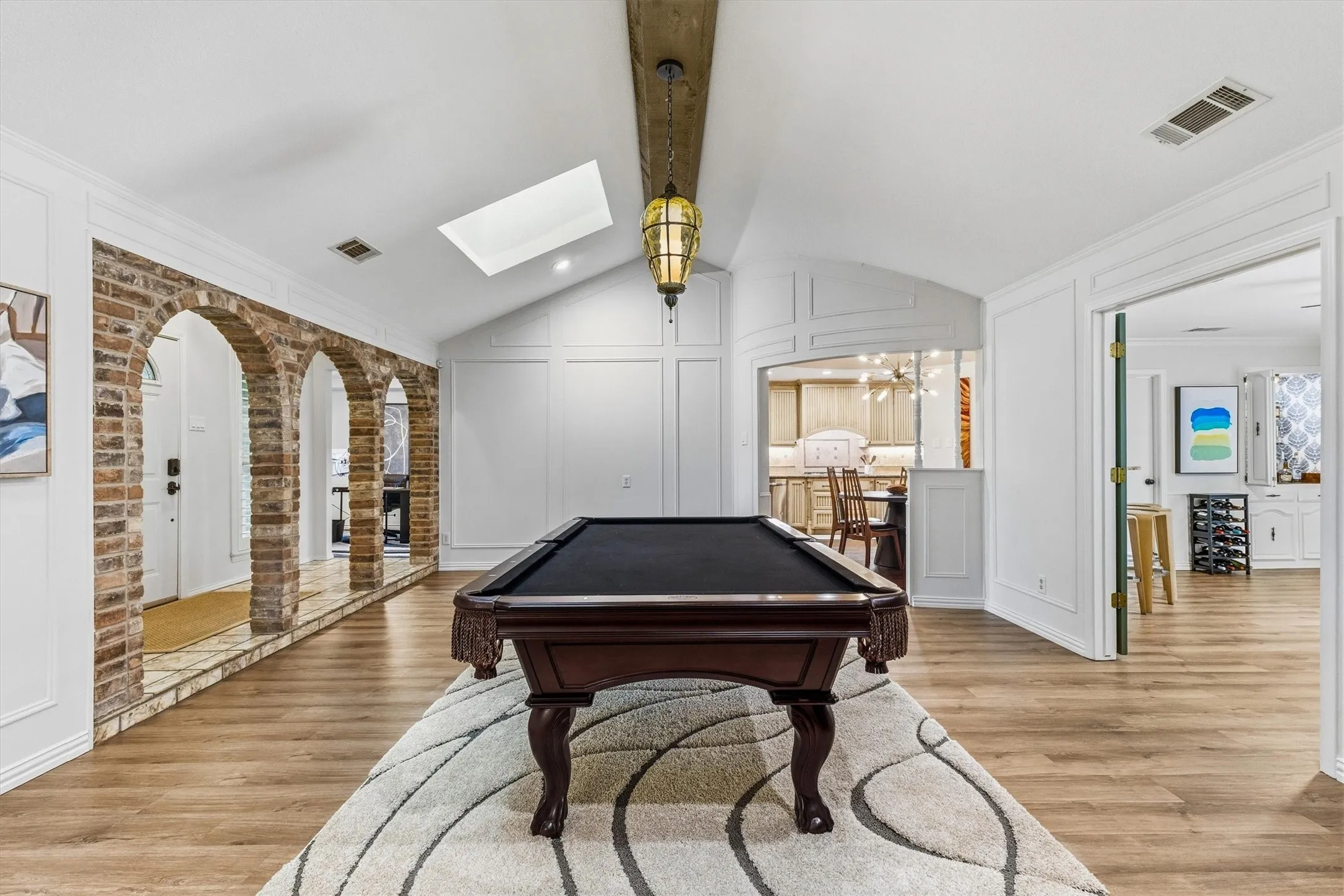 Single Family Residence For Sale in Collin County , 2904 Foxboro Drive, Richardson, Texas 75082, 3 Bedroom, 3 Bathroom, 2 Garage spaces, 2,649 Sqft, built in 1977, mls#21398492, Real Estate Agent in Richardson, Homes For Sale in Collin county, Homes For Sale in Richardson, Realtor in Richardson Texas, Real Estate Brokerage Independent Realty Texas, Luminita Cordes Realtor
