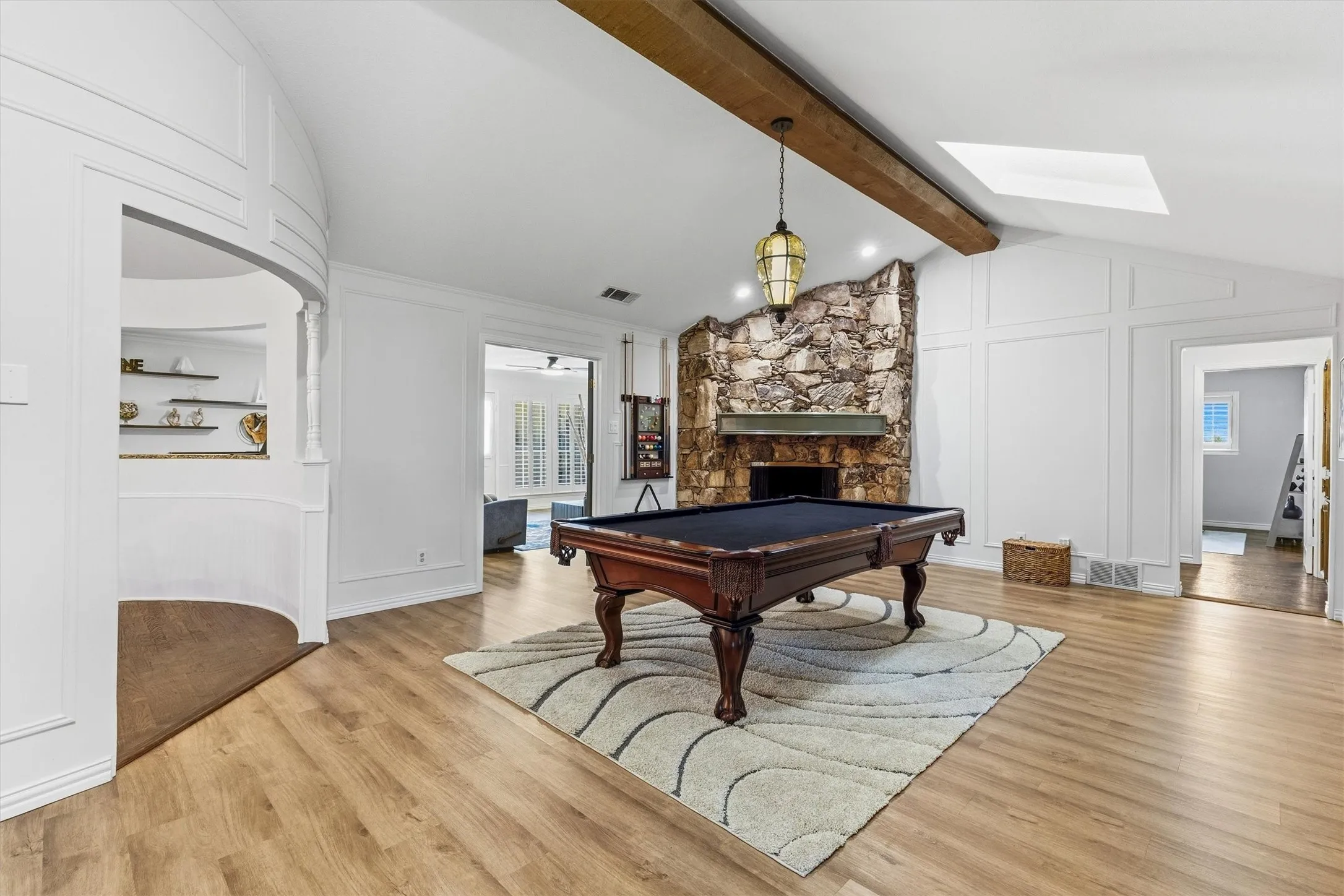 Single Family Residence For Sale in Collin County , 2904 Foxboro Drive, Richardson, Texas 75082, 3 Bedroom, 3 Bathroom, 2 Garage spaces, 2,649 Sqft, built in 1977, mls#21398492, Real Estate Agent in Richardson, Homes For Sale in Collin county, Homes For Sale in Richardson, Realtor in Richardson Texas, Real Estate Brokerage Independent Realty Texas, Luminita Cordes Realtor