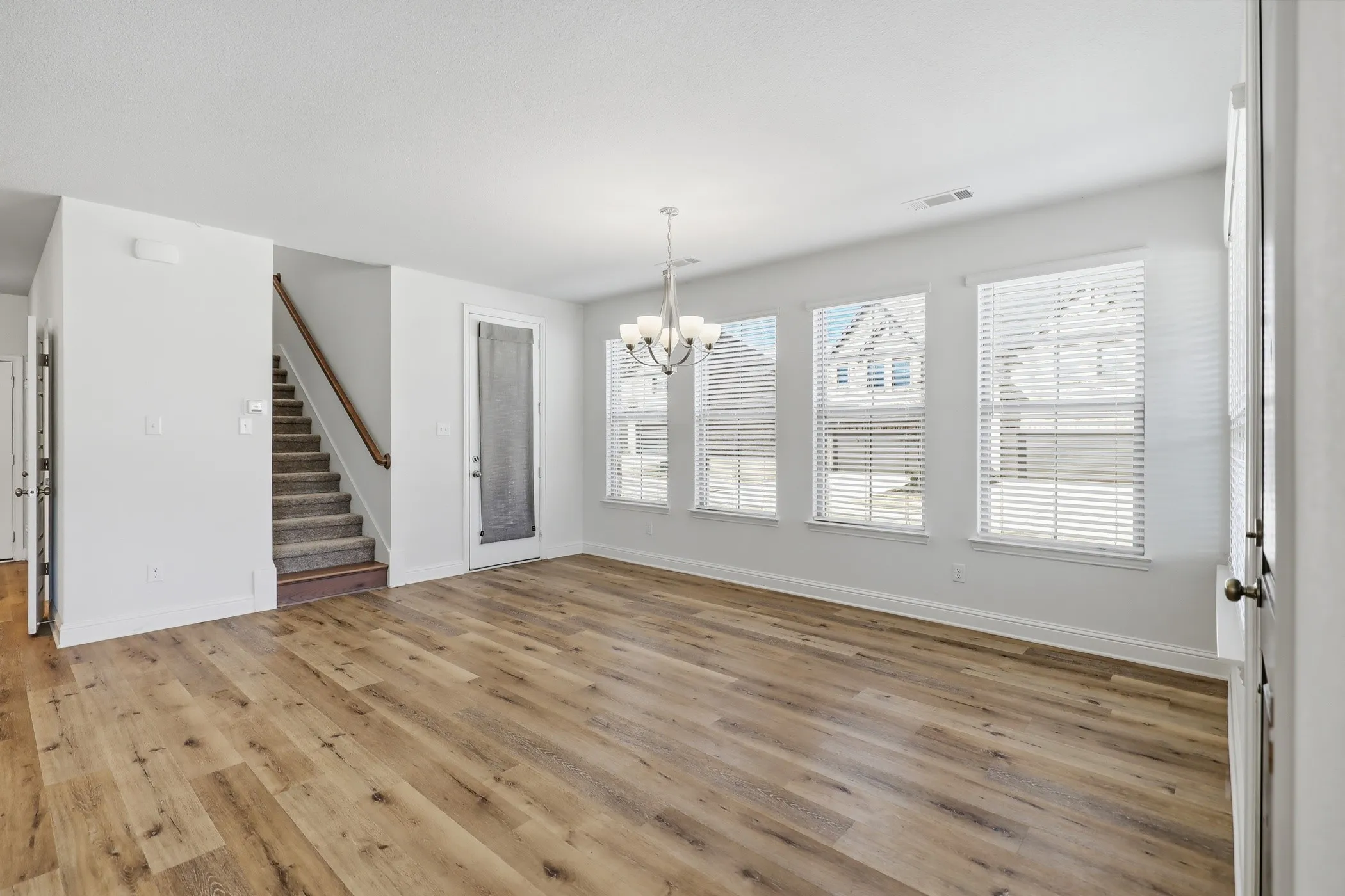 Townhouse For Sale in Tarrant County , 5402 Winged Foot Drive, Arlington, Texas 76017, 3 Bedroom, 3 Bathroom, 2 Garage spaces, 2,066 Sqft, built in 2021, mls#21402191, Real Estate Agent in Arlington, Homes For Sale in Tarrant county, Homes For Sale in Arlington, Realtor in Arlington Texas, Real Estate Brokerage Independent Realty Texas, Luminita Cordes Realtor