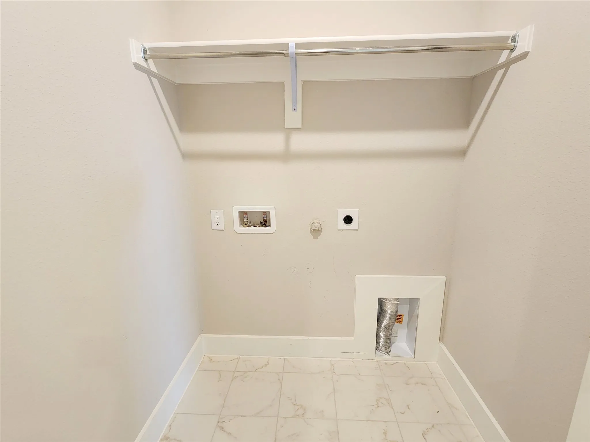 Single Family Residence For Sale in Collin County , 1501 Waxwing Place, Celina, Texas 75009, 4 Bedroom, 3 Bathroom, 2 Garage spaces, 1,952 Sqft, built in 2023, mls#21402585, Real Estate Agent in Celina, Homes For Sale in Collin county, Homes For Sale in Celina, Realtor in Celina Texas, Real Estate Brokerage Independent Realty Texas, Luminita Cordes Realtor