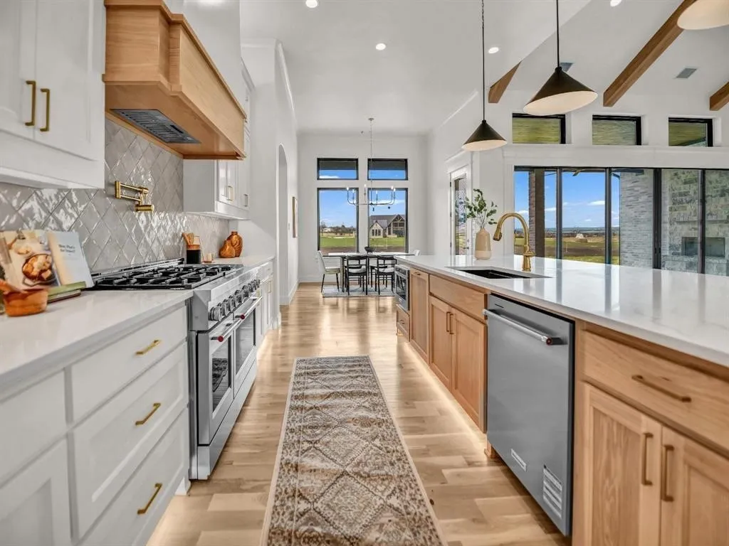 Single Family Residence For Sale in Parker County , 5021 Frost Creek, Aledo, Texas 76008, 4 Bedroom, 4 Bathroom, 3 Garage spaces, 3,659 Sqft, built in 2025, mls#21402595, Real Estate Agent in Aledo, Homes For Sale in Parker county, Homes For Sale in Aledo, Realtor in Aledo Texas, Real Estate Brokerage Independent Realty Texas, Luminita Cordes Realtor
