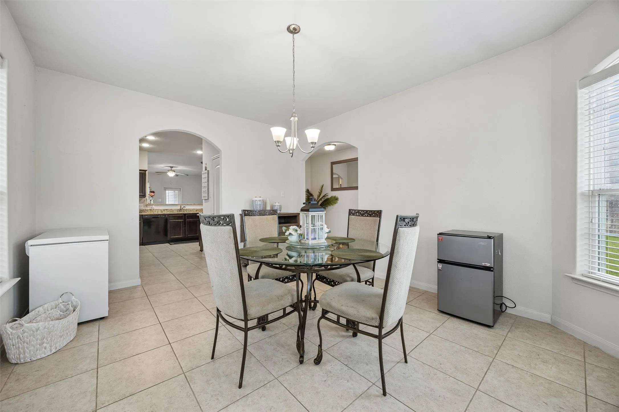 Single Family Residence For Sale in Denton County , 1005 Princewood Drive, Denton, Texas 76207, 3 Bedroom, 2 Bathroom, 2 Garage spaces, 1,927 Sqft, built in 2018, mls#21402062, Real Estate Agent in Denton, Homes For Sale in Denton county, Homes For Sale in Denton, Realtor in Denton Texas, Real Estate Brokerage Independent Realty Texas, Luminita Cordes Realtor