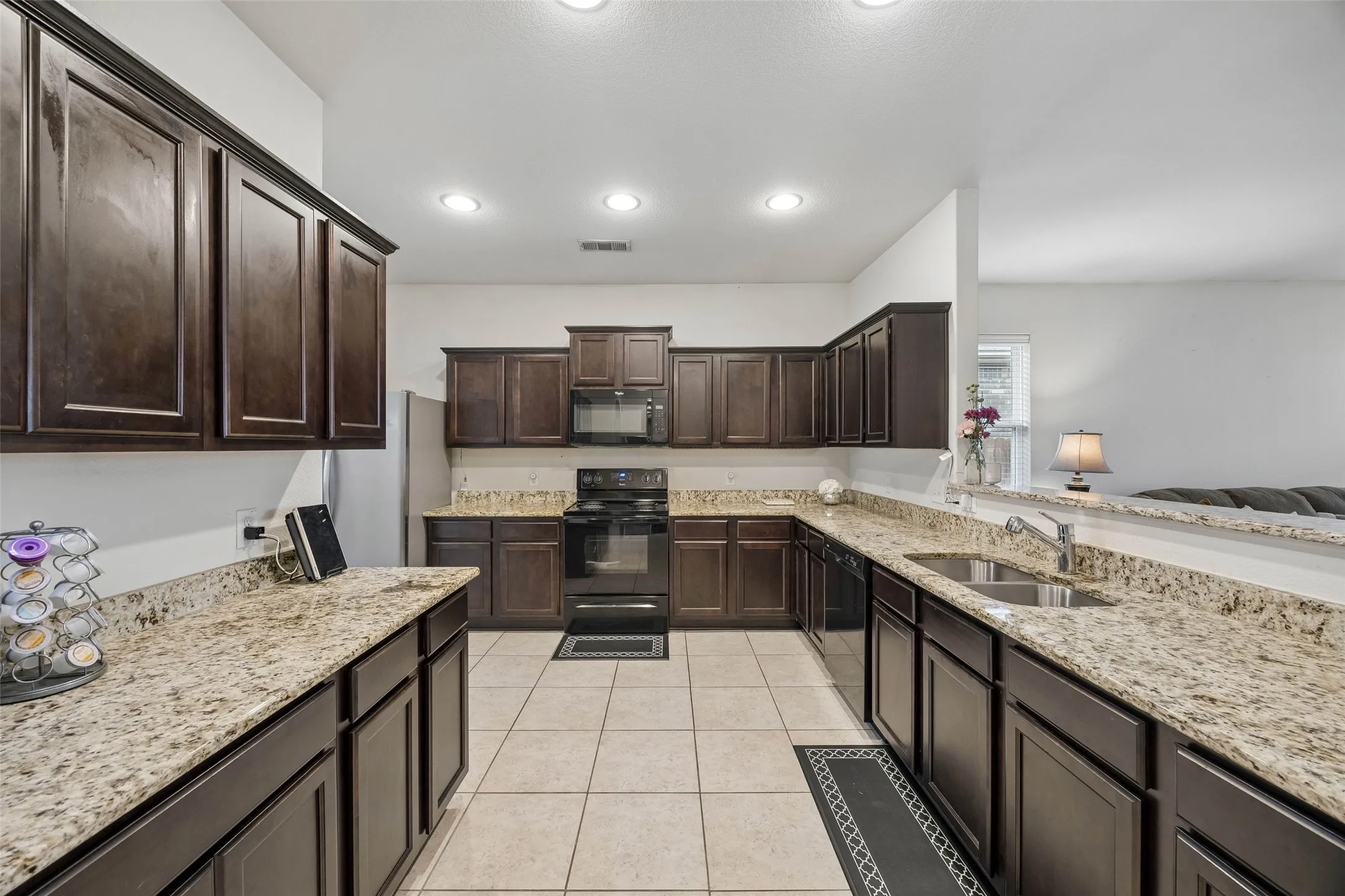 Single Family Residence For Sale in Denton County , 1005 Princewood Drive, Denton, Texas 76207, 3 Bedroom, 2 Bathroom, 2 Garage spaces, 1,927 Sqft, built in 2018, mls#21402062, Real Estate Agent in Denton, Homes For Sale in Denton county, Homes For Sale in Denton, Realtor in Denton Texas, Real Estate Brokerage Independent Realty Texas, Luminita Cordes Realtor