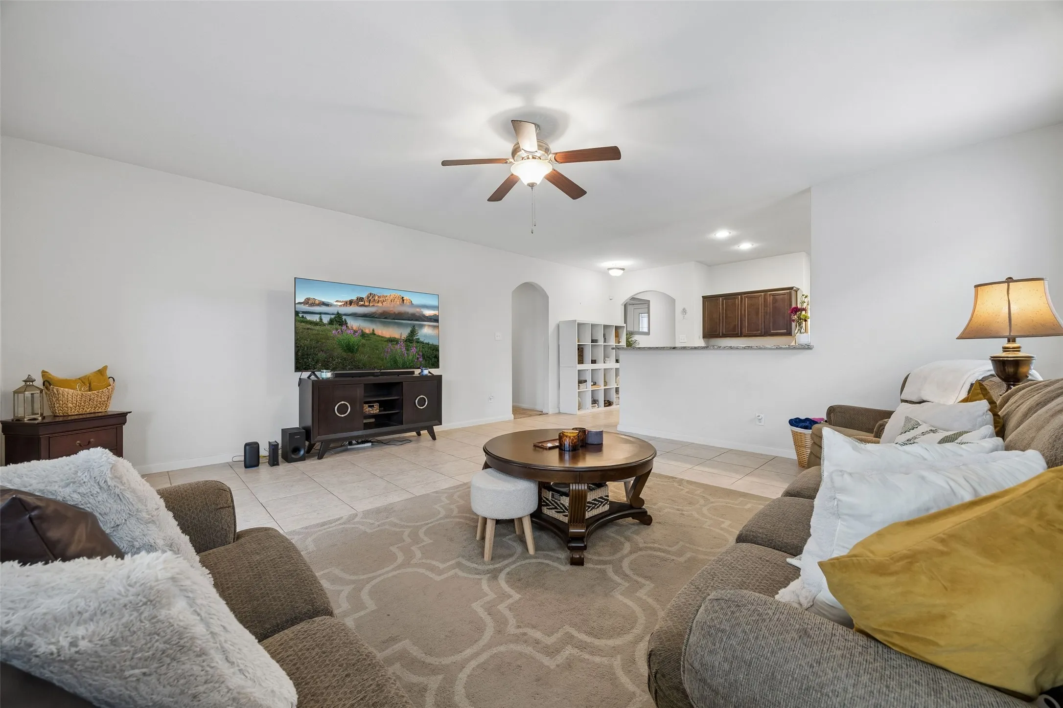 Single Family Residence For Sale in Denton County , 1005 Princewood Drive, Denton, Texas 76207, 3 Bedroom, 2 Bathroom, 2 Garage spaces, 1,927 Sqft, built in 2018, mls#21402062, Real Estate Agent in Denton, Homes For Sale in Denton county, Homes For Sale in Denton, Realtor in Denton Texas, Real Estate Brokerage Independent Realty Texas, Luminita Cordes Realtor