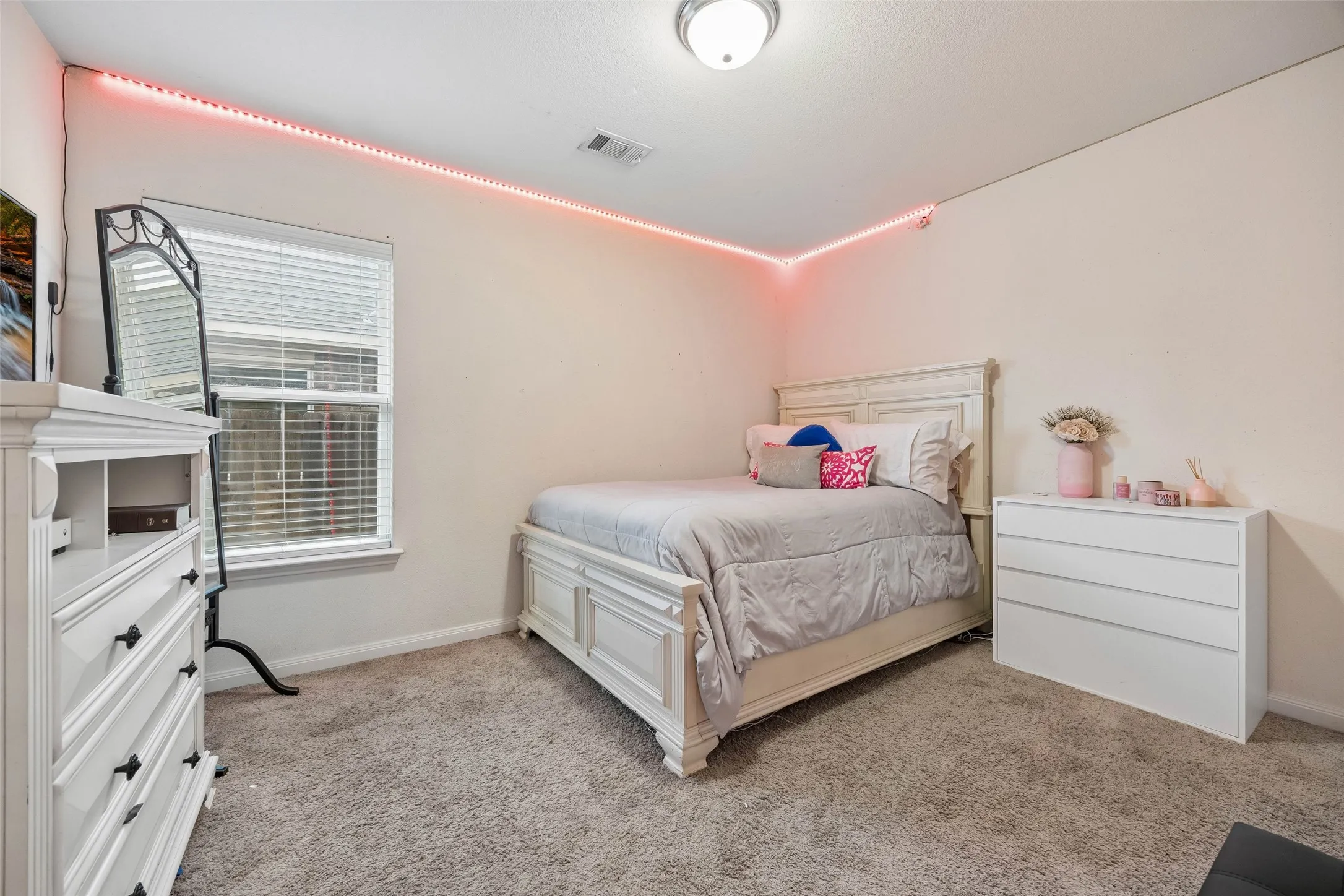 Single Family Residence For Sale in Denton County , 1005 Princewood Drive, Denton, Texas 76207, 3 Bedroom, 2 Bathroom, 2 Garage spaces, 1,927 Sqft, built in 2018, mls#21402062, Real Estate Agent in Denton, Homes For Sale in Denton county, Homes For Sale in Denton, Realtor in Denton Texas, Real Estate Brokerage Independent Realty Texas, Luminita Cordes Realtor