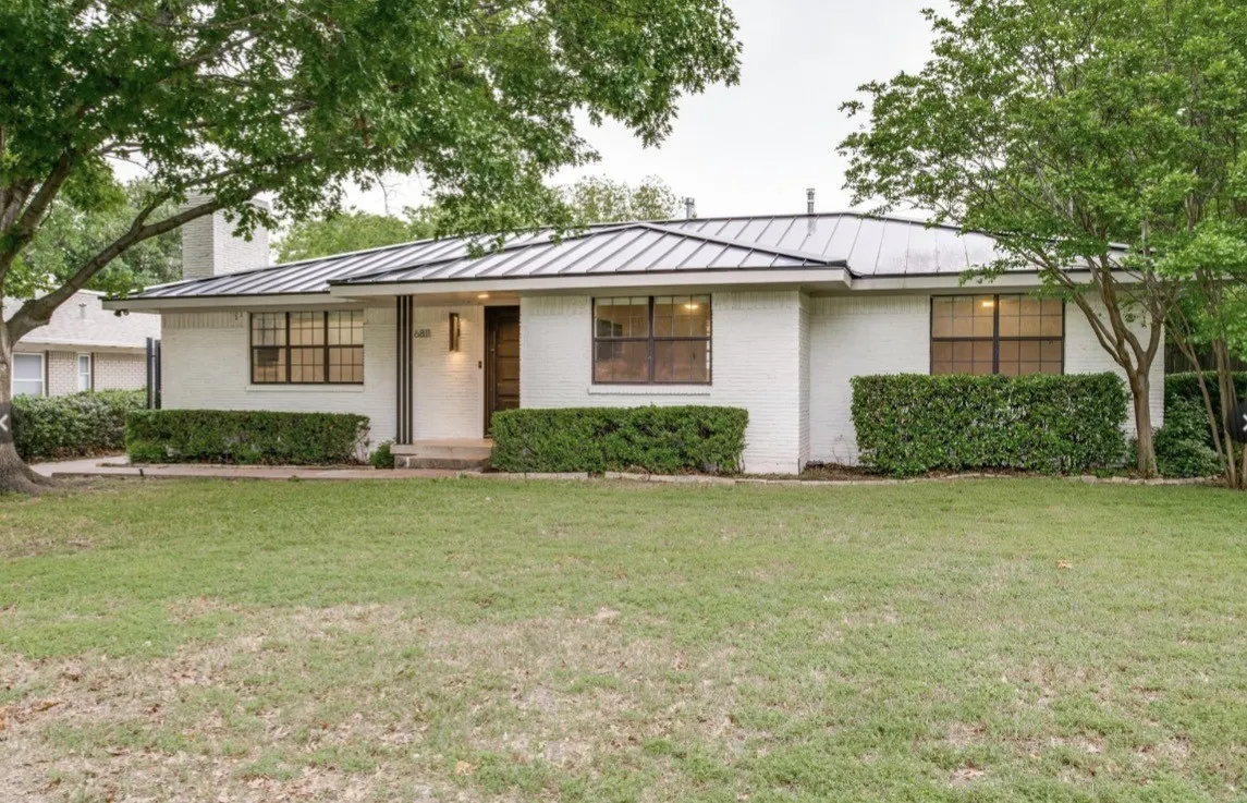 Single Family Residence For Rent in Dallas County , 6811 Walnut Hill Lane, Dallas, Texas 75230, 3 Bedroom, 2 Bathroom, 2 Garage spaces, 1,607 Sqft, built in 1948, mls#21376459, Real Estate Agent in Dallas, Homes For Rent in Dallas county, Homes For Rent in Dallas, Realtor in Dallas Texas, Real Estate Brokerage Independent Realty Texas, Luminita Cordes Realtor