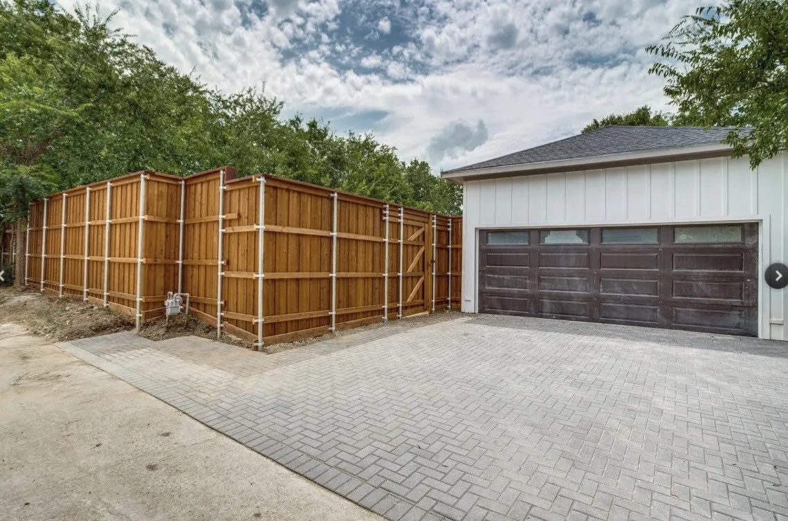 Single Family Residence For Rent in Dallas County , 6811 Walnut Hill Lane, Dallas, Texas 75230, 3 Bedroom, 2 Bathroom, 2 Garage spaces, 1,607 Sqft, built in 1948, mls#21376459, Real Estate Agent in Dallas, Homes For Rent in Dallas county, Homes For Rent in Dallas, Realtor in Dallas Texas, Real Estate Brokerage Independent Realty Texas, Luminita Cordes Realtor