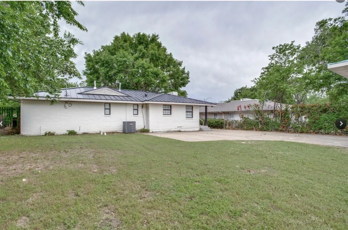 Single Family Residence For Rent in Dallas County , 6811 Walnut Hill Lane, Dallas, Texas 75230, 3 Bedroom, 2 Bathroom, 2 Garage spaces, 1,607 Sqft, built in 1948, mls#21376459, Real Estate Agent in Dallas, Homes For Rent in Dallas county, Homes For Rent in Dallas, Realtor in Dallas Texas, Real Estate Brokerage Independent Realty Texas, Luminita Cordes Realtor