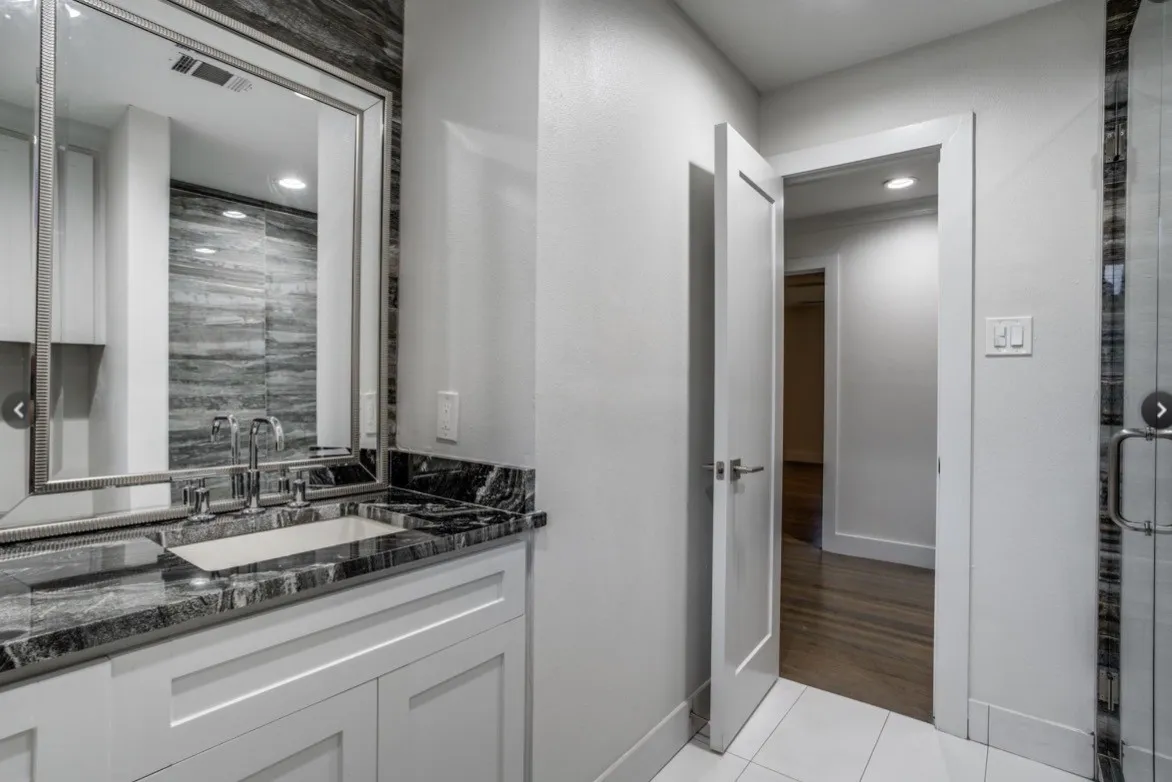 Single Family Residence For Rent in Dallas County , 6811 Walnut Hill Lane, Dallas, Texas 75230, 3 Bedroom, 2 Bathroom, 2 Garage spaces, 1,607 Sqft, built in 1948, mls#21376459, Real Estate Agent in Dallas, Homes For Rent in Dallas county, Homes For Rent in Dallas, Realtor in Dallas Texas, Real Estate Brokerage Independent Realty Texas, Luminita Cordes Realtor