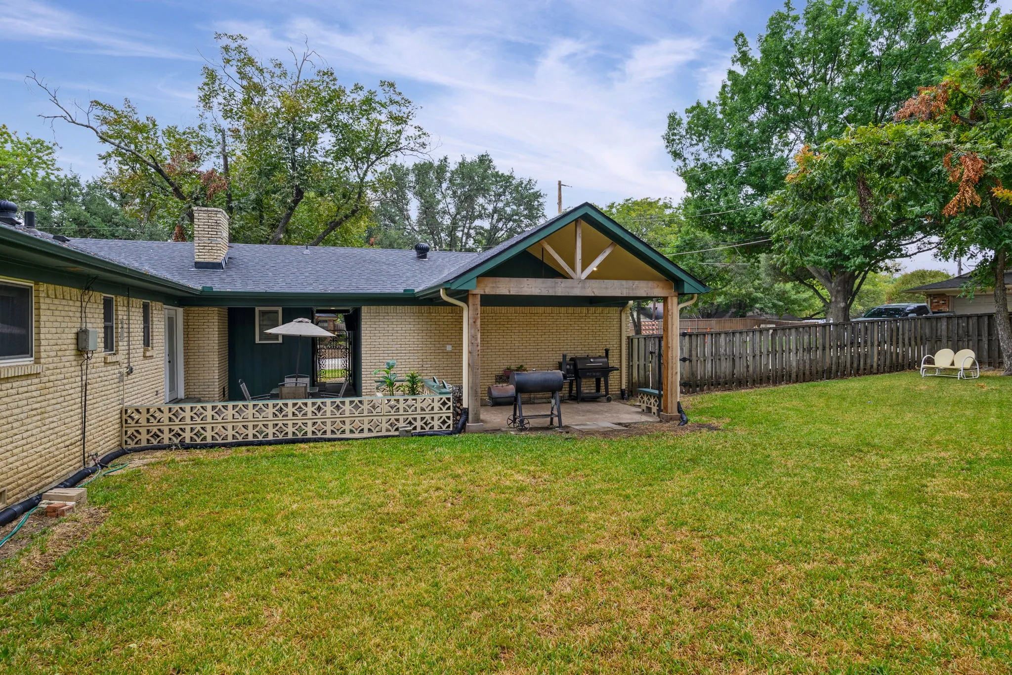 Single Family Residence For Sale in Collin County , 2630 Briarcove Drive, Plano, Texas 75074, 3 Bedroom, 2 Bathroom, 2 Garage spaces, 1,783 Sqft, built in 1968, mls#21400577, Real Estate Agent in Plano, Homes For Sale in Collin county, Homes For Sale in Plano, Realtor in Plano Texas, Real Estate Brokerage Independent Realty Texas, Luminita Cordes Realtor