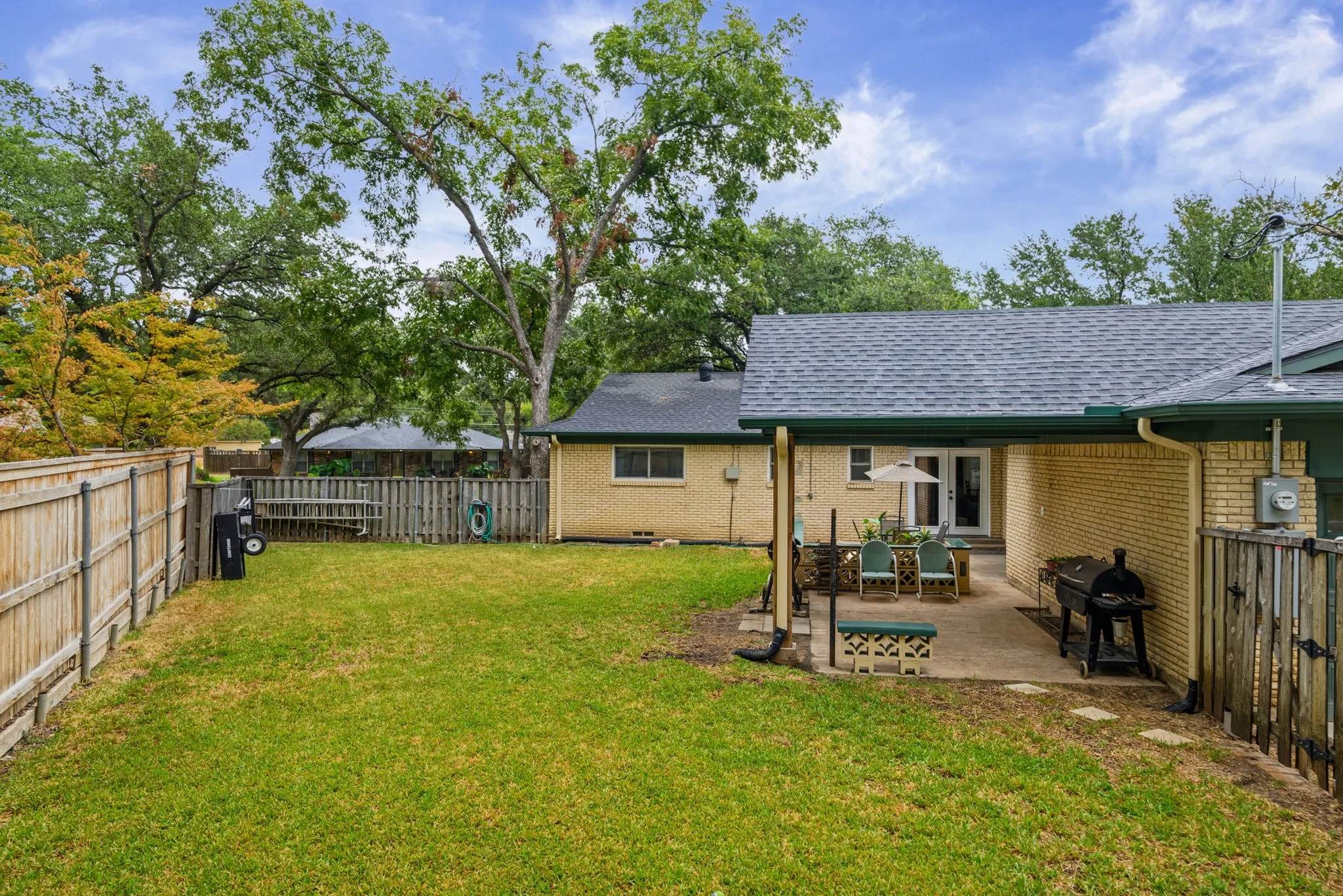 Single Family Residence For Sale in Collin County , 2630 Briarcove Drive, Plano, Texas 75074, 3 Bedroom, 2 Bathroom, 2 Garage spaces, 1,783 Sqft, built in 1968, mls#21400577, Real Estate Agent in Plano, Homes For Sale in Collin county, Homes For Sale in Plano, Realtor in Plano Texas, Real Estate Brokerage Independent Realty Texas, Luminita Cordes Realtor