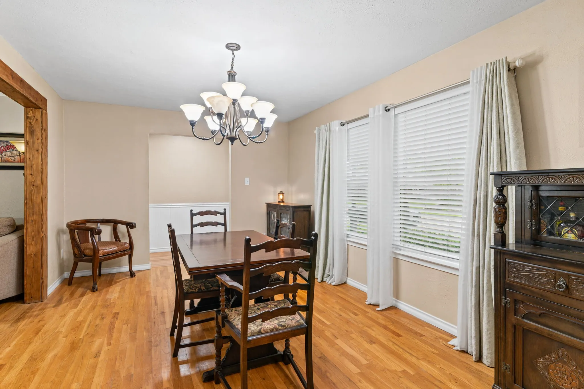 Dining Area 2