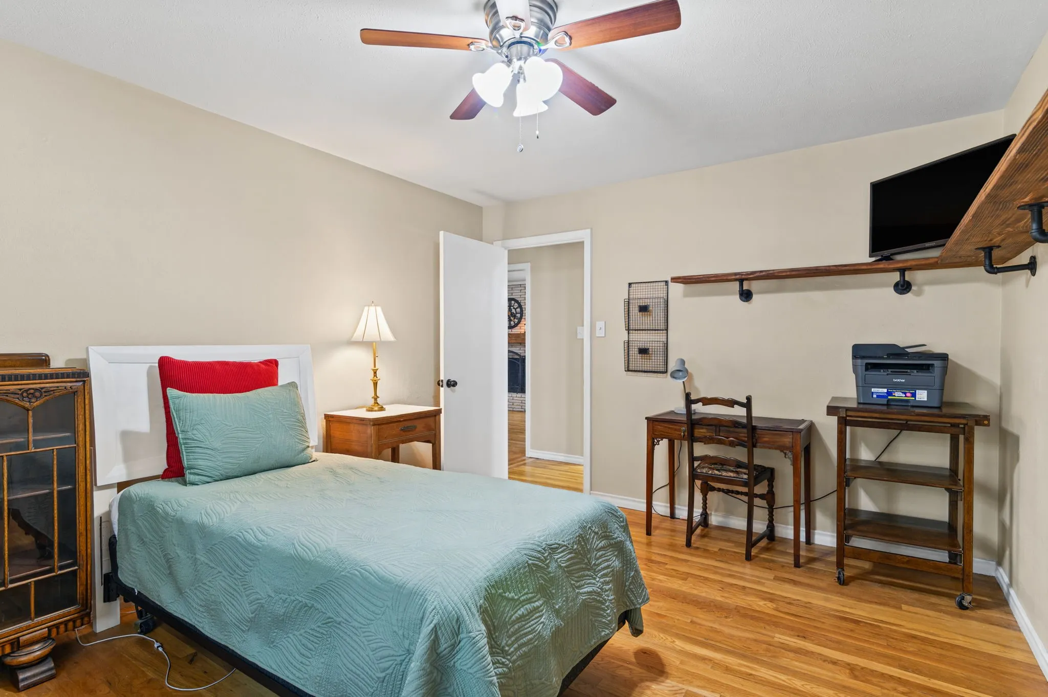 Single Family Residence For Sale in Collin County , 2630 Briarcove Drive, Plano, Texas 75074, 3 Bedroom, 2 Bathroom, 2 Garage spaces, 1,783 Sqft, built in 1968, mls#21400577, Real Estate Agent in Plano, Homes For Sale in Collin county, Homes For Sale in Plano, Realtor in Plano Texas, Real Estate Brokerage Independent Realty Texas, Luminita Cordes Realtor