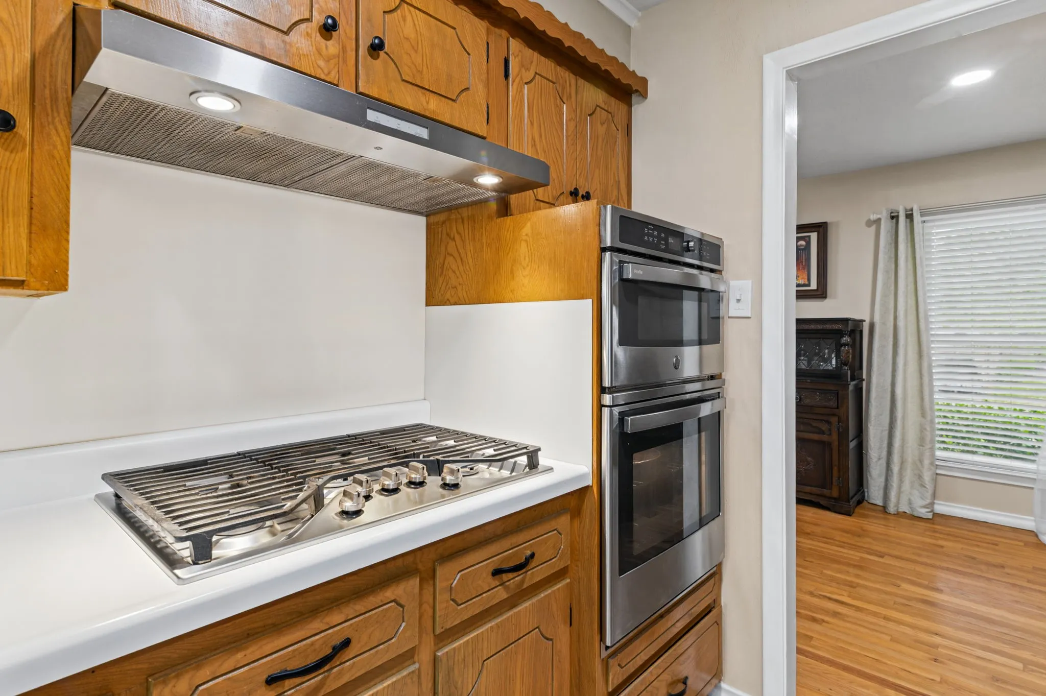 Single Family Residence For Sale in Collin County , 2630 Briarcove Drive, Plano, Texas 75074, 3 Bedroom, 2 Bathroom, 2 Garage spaces, 1,783 Sqft, built in 1968, mls#21400577, Real Estate Agent in Plano, Homes For Sale in Collin county, Homes For Sale in Plano, Realtor in Plano Texas, Real Estate Brokerage Independent Realty Texas, Luminita Cordes Realtor