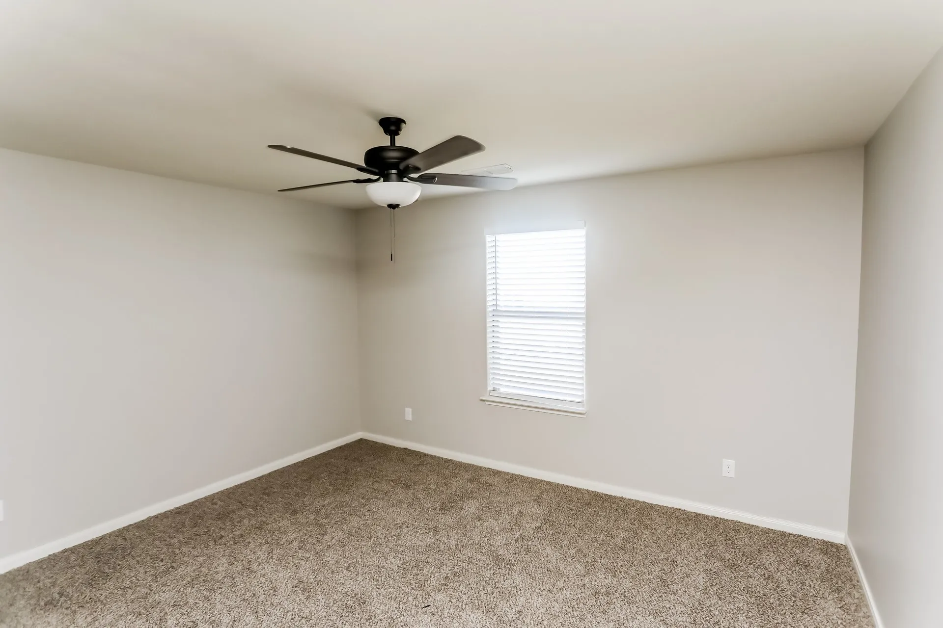 Single Family Residence For Rent in Dallas County , 1343 Barrel Drive, Dallas, Texas 75253, 4 Bedroom, 3 Bathroom, 2 Garage spaces, 2,105 Sqft, built in 2018, mls#21402608, Real Estate Agent in Dallas, Homes For Rent in Dallas county, Homes For Rent in Dallas, Realtor in Dallas Texas, Real Estate Brokerage Independent Realty Texas, Luminita Cordes Realtor