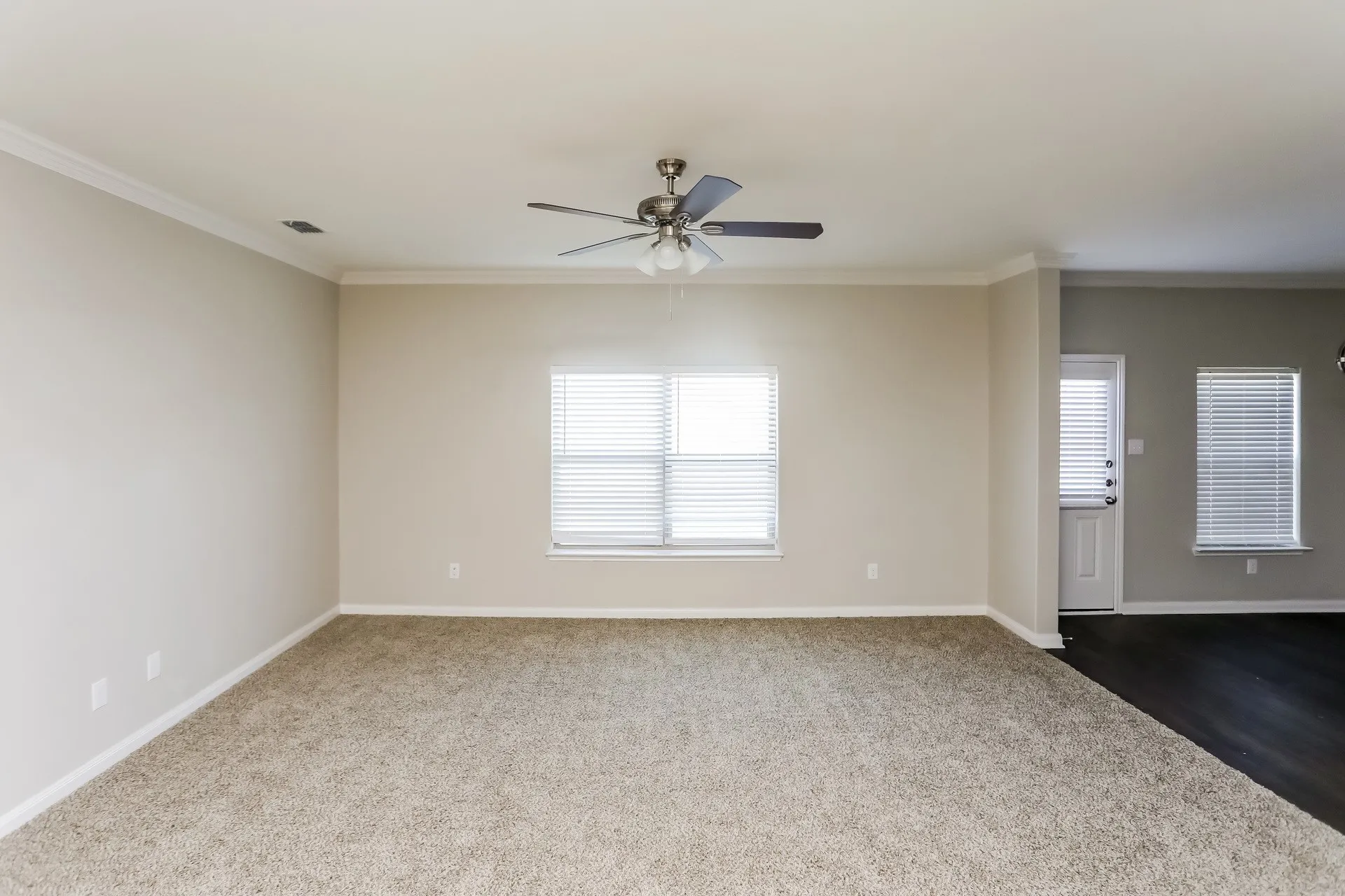 Single Family Residence For Rent in Dallas County , 1343 Barrel Drive, Dallas, Texas 75253, 4 Bedroom, 3 Bathroom, 2 Garage spaces, 2,105 Sqft, built in 2018, mls#21402608, Real Estate Agent in Dallas, Homes For Rent in Dallas county, Homes For Rent in Dallas, Realtor in Dallas Texas, Real Estate Brokerage Independent Realty Texas, Luminita Cordes Realtor