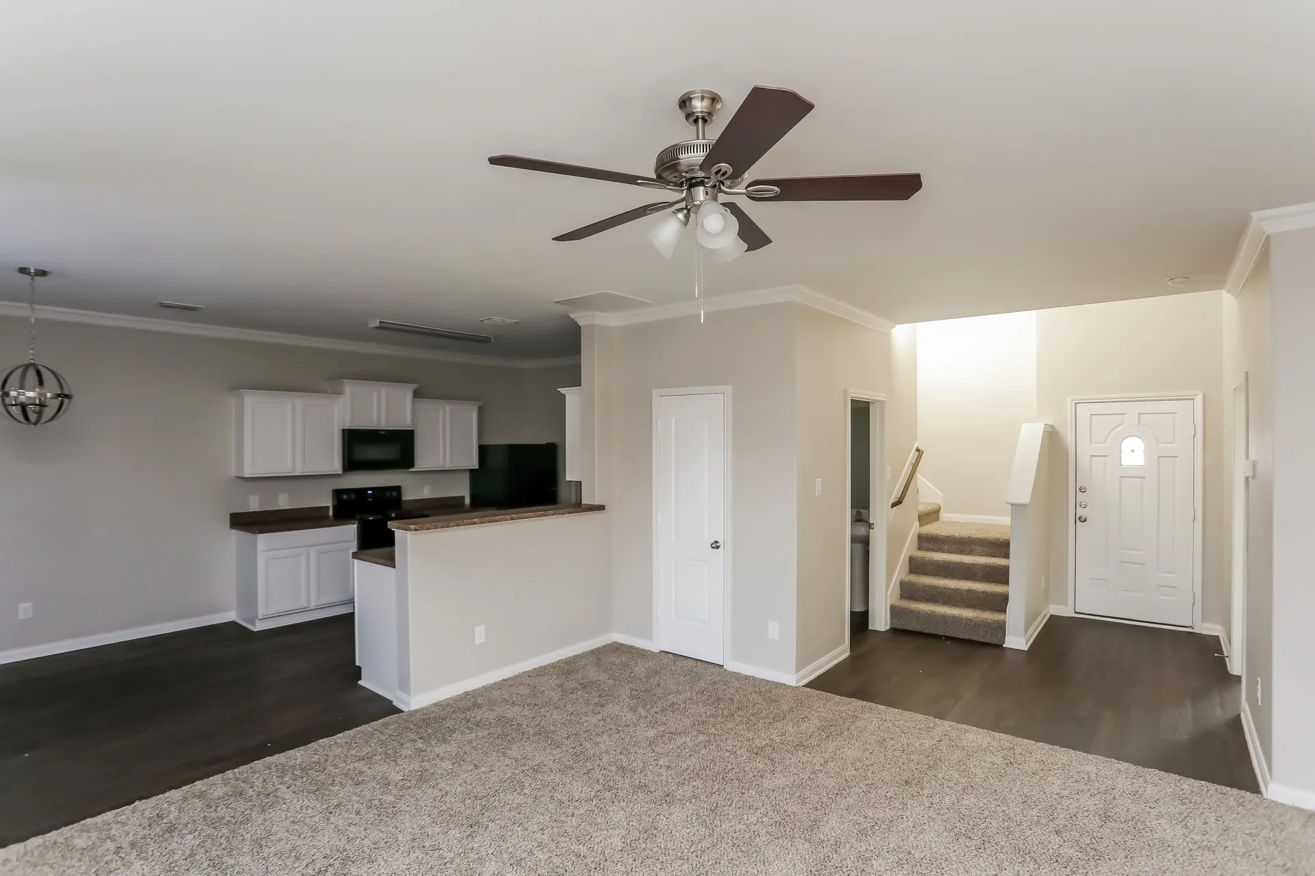 Single Family Residence For Rent in Dallas County , 1343 Barrel Drive, Dallas, Texas 75253, 4 Bedroom, 3 Bathroom, 2 Garage spaces, 2,105 Sqft, built in 2018, mls#21402608, Real Estate Agent in Dallas, Homes For Rent in Dallas county, Homes For Rent in Dallas, Realtor in Dallas Texas, Real Estate Brokerage Independent Realty Texas, Luminita Cordes Realtor