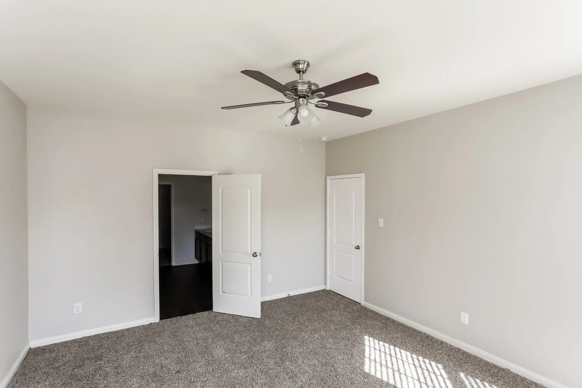 Single Family Residence For Rent in Dallas County , 1343 Barrel Drive, Dallas, Texas 75253, 4 Bedroom, 3 Bathroom, 2 Garage spaces, 2,105 Sqft, built in 2018, mls#21402608, Real Estate Agent in Dallas, Homes For Rent in Dallas county, Homes For Rent in Dallas, Realtor in Dallas Texas, Real Estate Brokerage Independent Realty Texas, Luminita Cordes Realtor