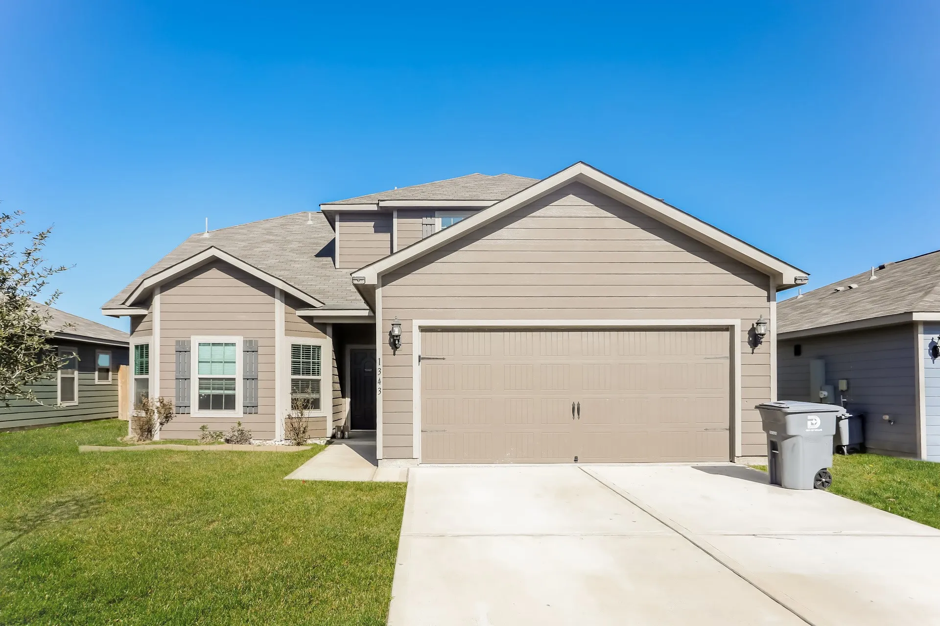 Single Family Residence For Rent in Dallas County , 1343 Barrel Drive, Dallas, Texas 75253, 4 Bedroom, 3 Bathroom, 2 Garage spaces, 2,105 Sqft, built in 2018, mls#21402608, Real Estate Agent in Dallas, Homes For Rent in Dallas county, Homes For Rent in Dallas, Realtor in Dallas Texas, Real Estate Brokerage Independent Realty Texas, Luminita Cordes Realtor