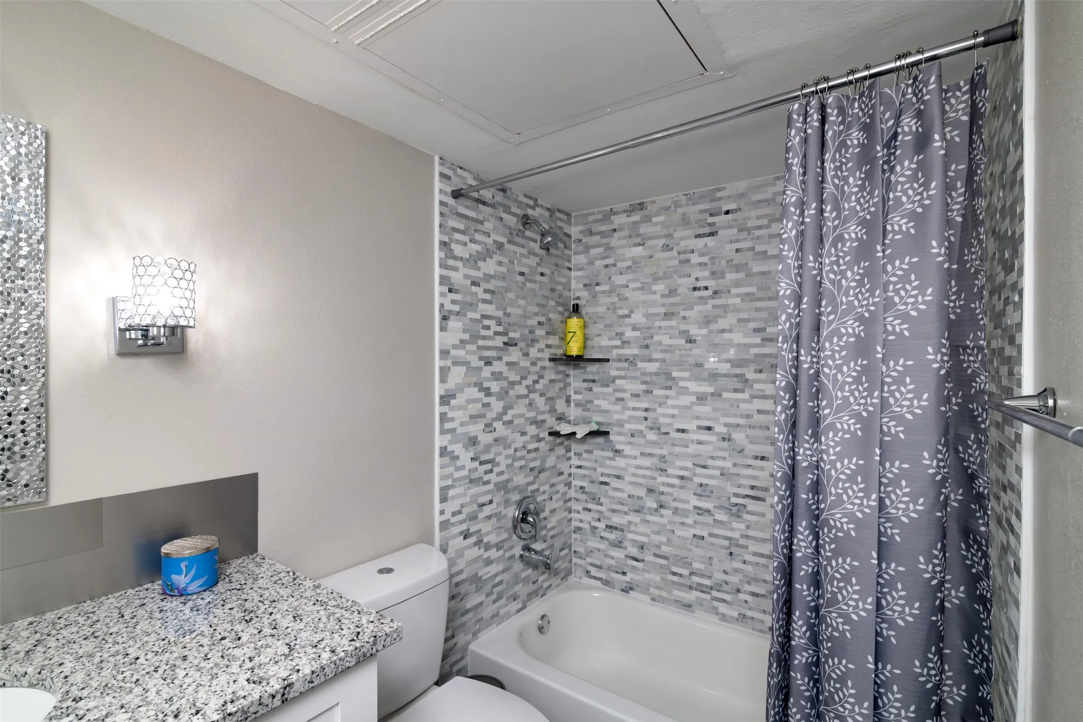 Condominium For Rent in Dallas County , 15924 Coolwood Drive 1039, Dallas, Texas 75248, 2 Bedroom, 3 Bathroom, Garage spaces, 1,376 Sqft, built in 1968, mls#21402588, Real Estate Agent in Dallas, Homes For Rent in Dallas county, Homes For Rent in Dallas, Realtor in Dallas Texas, Real Estate Brokerage Independent Realty Texas, Luminita Cordes Realtor