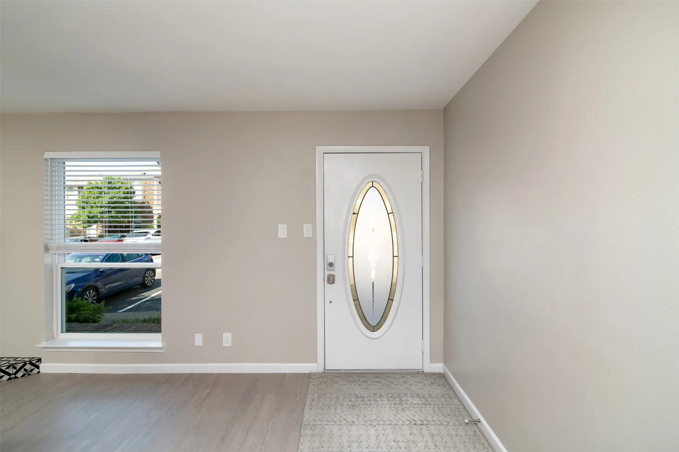 Condominium For Rent in Dallas County , 15924 Coolwood Drive 1039, Dallas, Texas 75248, 2 Bedroom, 3 Bathroom, Garage spaces, 1,376 Sqft, built in 1968, mls#21402588, Real Estate Agent in Dallas, Homes For Rent in Dallas county, Homes For Rent in Dallas, Realtor in Dallas Texas, Real Estate Brokerage Independent Realty Texas, Luminita Cordes Realtor