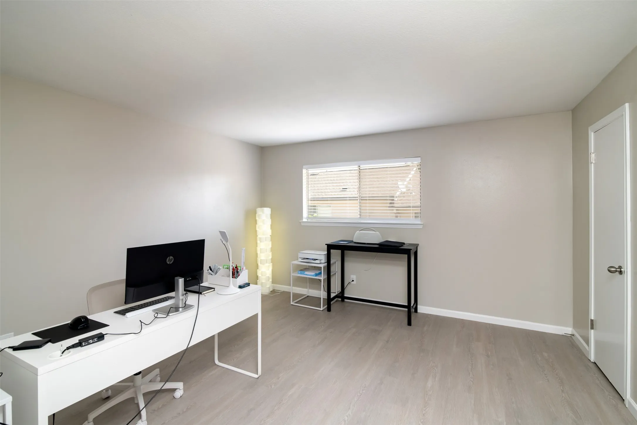 Condominium For Rent in Dallas County , 15924 Coolwood Drive 1039, Dallas, Texas 75248, 2 Bedroom, 3 Bathroom, Garage spaces, 1,376 Sqft, built in 1968, mls#21402588, Real Estate Agent in Dallas, Homes For Rent in Dallas county, Homes For Rent in Dallas, Realtor in Dallas Texas, Real Estate Brokerage Independent Realty Texas, Luminita Cordes Realtor