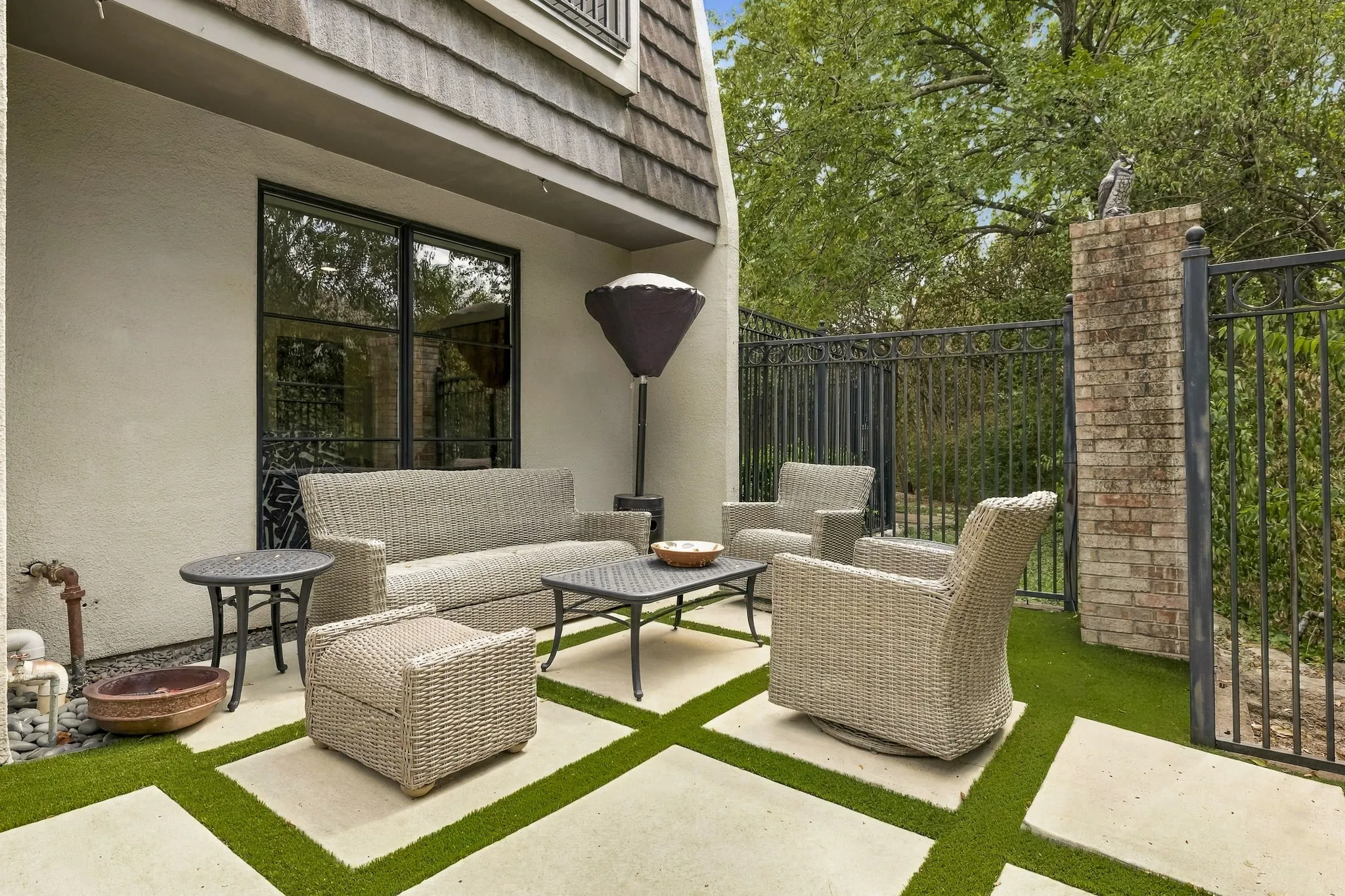 Townhouse For Sale in Dallas County , 4205 Tomberra Way, Dallas, Texas 75220, 3 Bedroom, 3 Bathroom, 2 Garage spaces, 2,718 Sqft, built in 1994, mls#21402606, Real Estate Agent in Dallas, Homes For Sale in Dallas county, Homes For Sale in Dallas, Realtor in Dallas Texas, Real Estate Brokerage Independent Realty Texas, Luminita Cordes Realtor