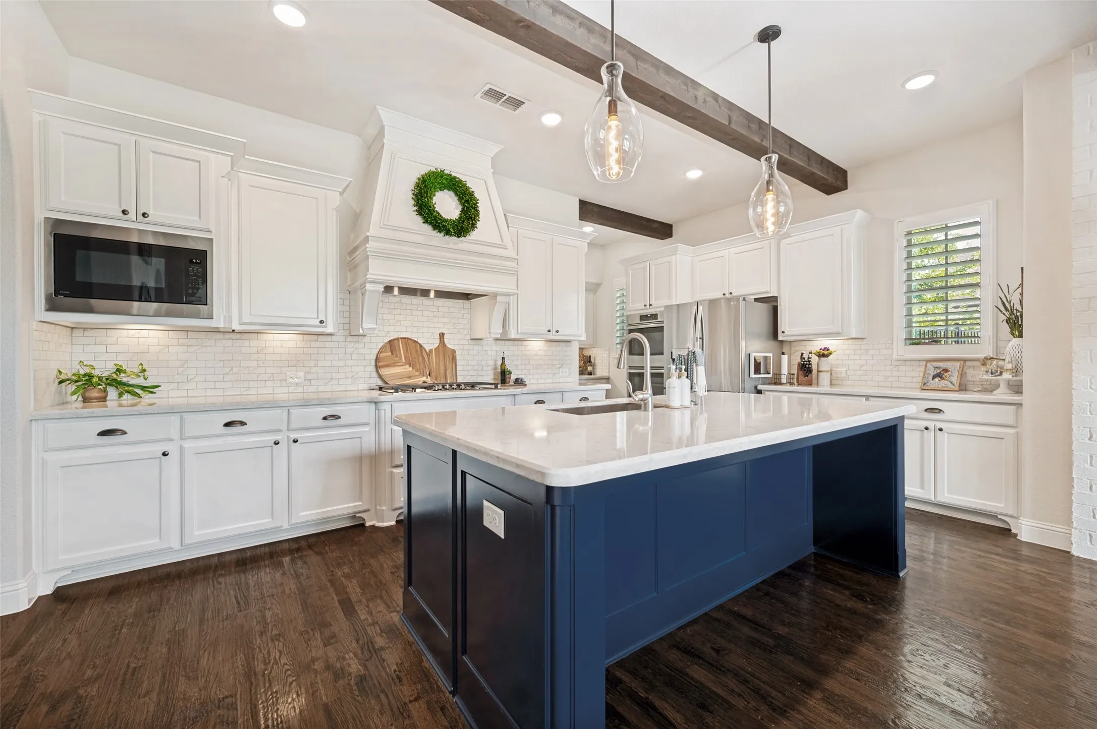 Single Family Residence For Sale in Collin County , 2144 Nassau Drive, Mc Kinney, Texas 75071, 5 Bedroom, 5 Bathroom, 3 Garage spaces, 4,186 Sqft, built in 2018, mls#21402594, Real Estate Agent in Mc Kinney, Homes For Sale in Collin county, Homes For Sale in Mc Kinney, Realtor in Mc Kinney Texas, Real Estate Brokerage Independent Realty Texas, Luminita Cordes Realtor