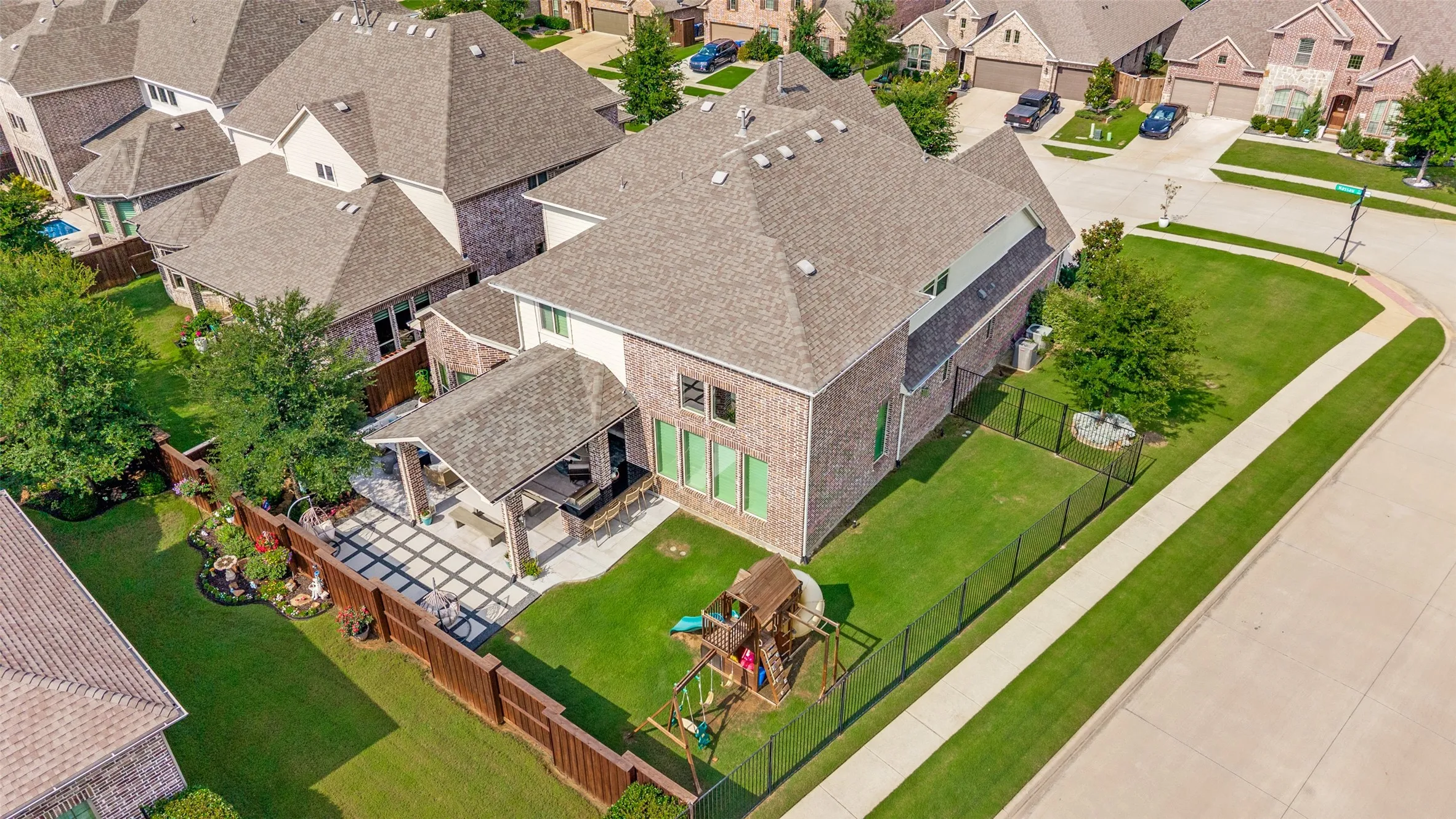 Single Family Residence For Sale in Collin County , 2144 Nassau Drive, Mc Kinney, Texas 75071, 5 Bedroom, 5 Bathroom, 3 Garage spaces, 4,186 Sqft, built in 2018, mls#21402594, Real Estate Agent in Mc Kinney, Homes For Sale in Collin county, Homes For Sale in Mc Kinney, Realtor in Mc Kinney Texas, Real Estate Brokerage Independent Realty Texas, Luminita Cordes Realtor