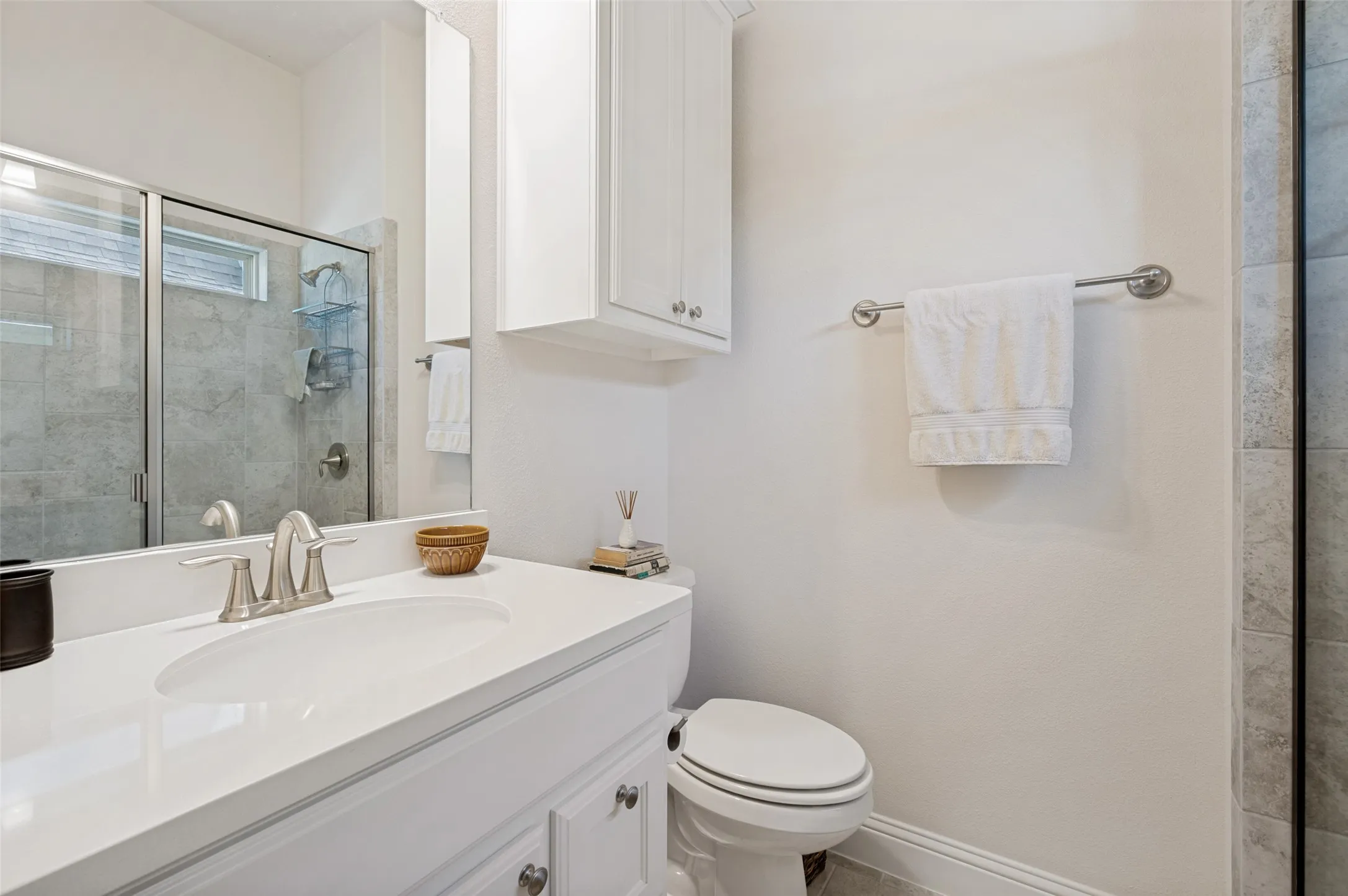 Single Family Residence For Sale in Collin County , 2144 Nassau Drive, Mc Kinney, Texas 75071, 5 Bedroom, 5 Bathroom, 3 Garage spaces, 4,186 Sqft, built in 2018, mls#21402594, Real Estate Agent in Mc Kinney, Homes For Sale in Collin county, Homes For Sale in Mc Kinney, Realtor in Mc Kinney Texas, Real Estate Brokerage Independent Realty Texas, Luminita Cordes Realtor