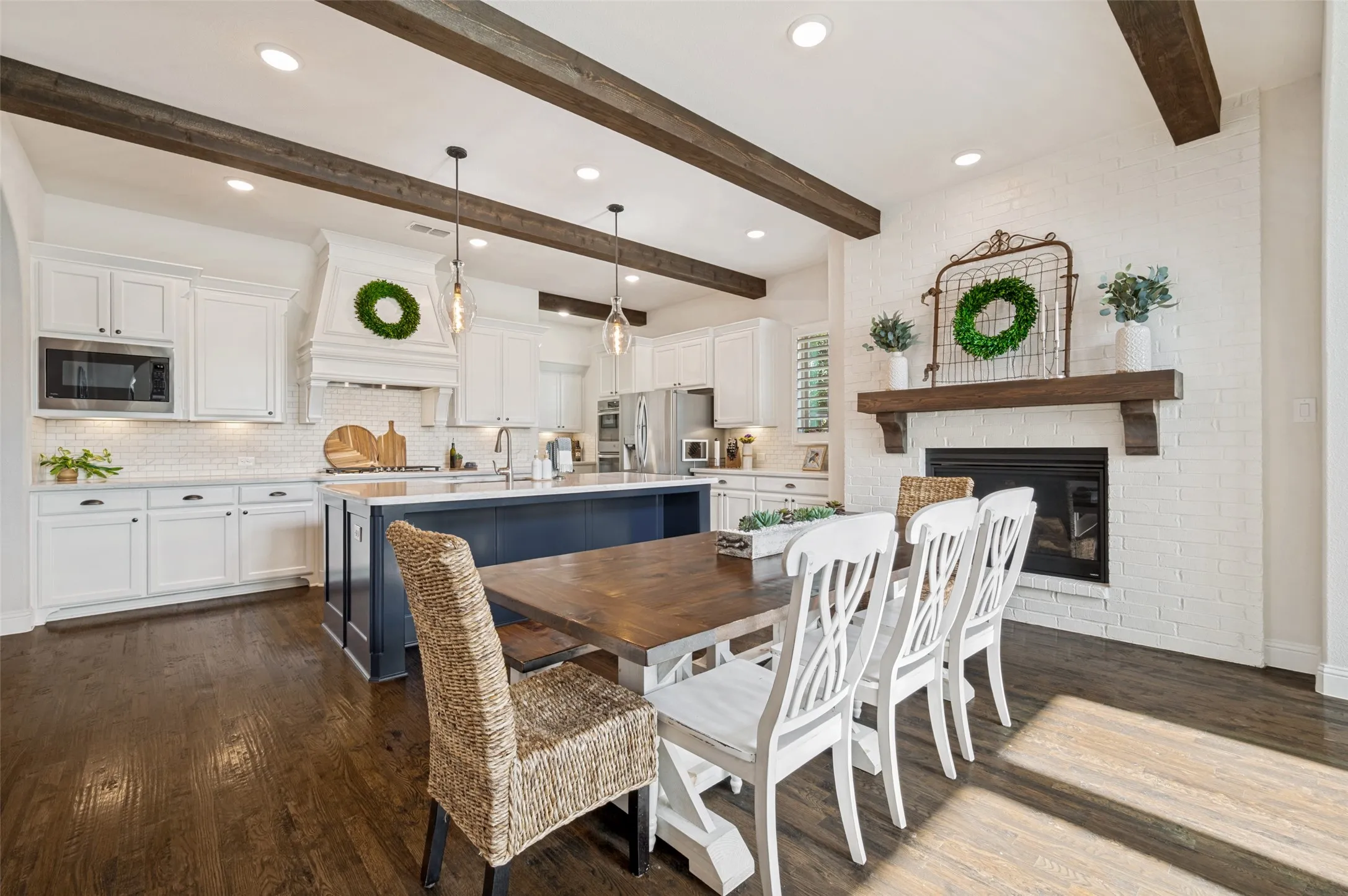 Single Family Residence For Sale in Collin County , 2144 Nassau Drive, Mc Kinney, Texas 75071, 5 Bedroom, 5 Bathroom, 3 Garage spaces, 4,186 Sqft, built in 2018, mls#21402594, Real Estate Agent in Mc Kinney, Homes For Sale in Collin county, Homes For Sale in Mc Kinney, Realtor in Mc Kinney Texas, Real Estate Brokerage Independent Realty Texas, Luminita Cordes Realtor