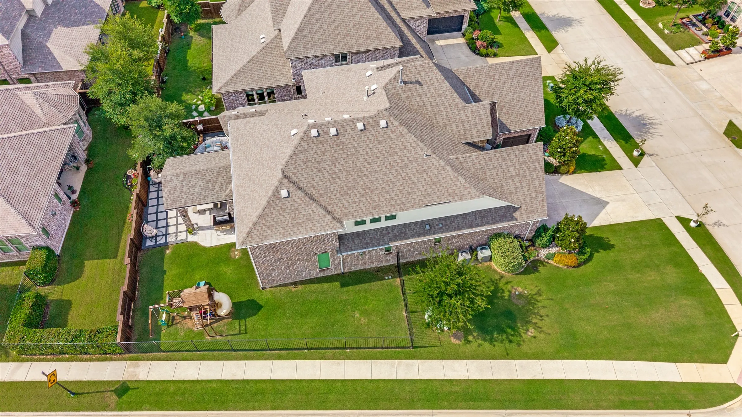 Single Family Residence For Sale in Collin County , 2144 Nassau Drive, Mc Kinney, Texas 75071, 5 Bedroom, 5 Bathroom, 3 Garage spaces, 4,186 Sqft, built in 2018, mls#21402594, Real Estate Agent in Mc Kinney, Homes For Sale in Collin county, Homes For Sale in Mc Kinney, Realtor in Mc Kinney Texas, Real Estate Brokerage Independent Realty Texas, Luminita Cordes Realtor