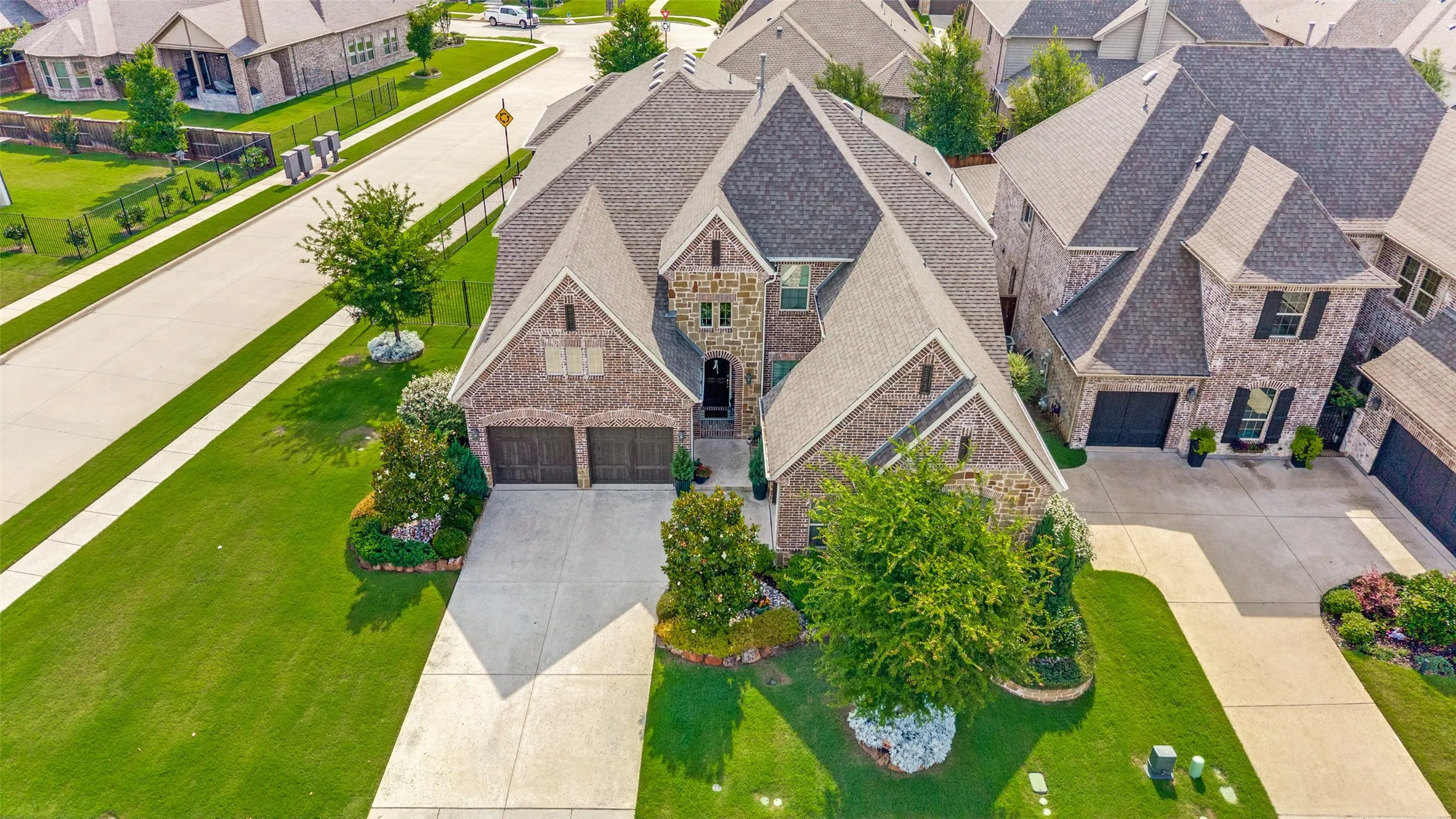 Single Family Residence For Sale in Collin County , 2144 Nassau Drive, Mc Kinney, Texas 75071, 5 Bedroom, 5 Bathroom, 3 Garage spaces, 4,186 Sqft, built in 2018, mls#21402594, Real Estate Agent in Mc Kinney, Homes For Sale in Collin county, Homes For Sale in Mc Kinney, Realtor in Mc Kinney Texas, Real Estate Brokerage Independent Realty Texas, Luminita Cordes Realtor