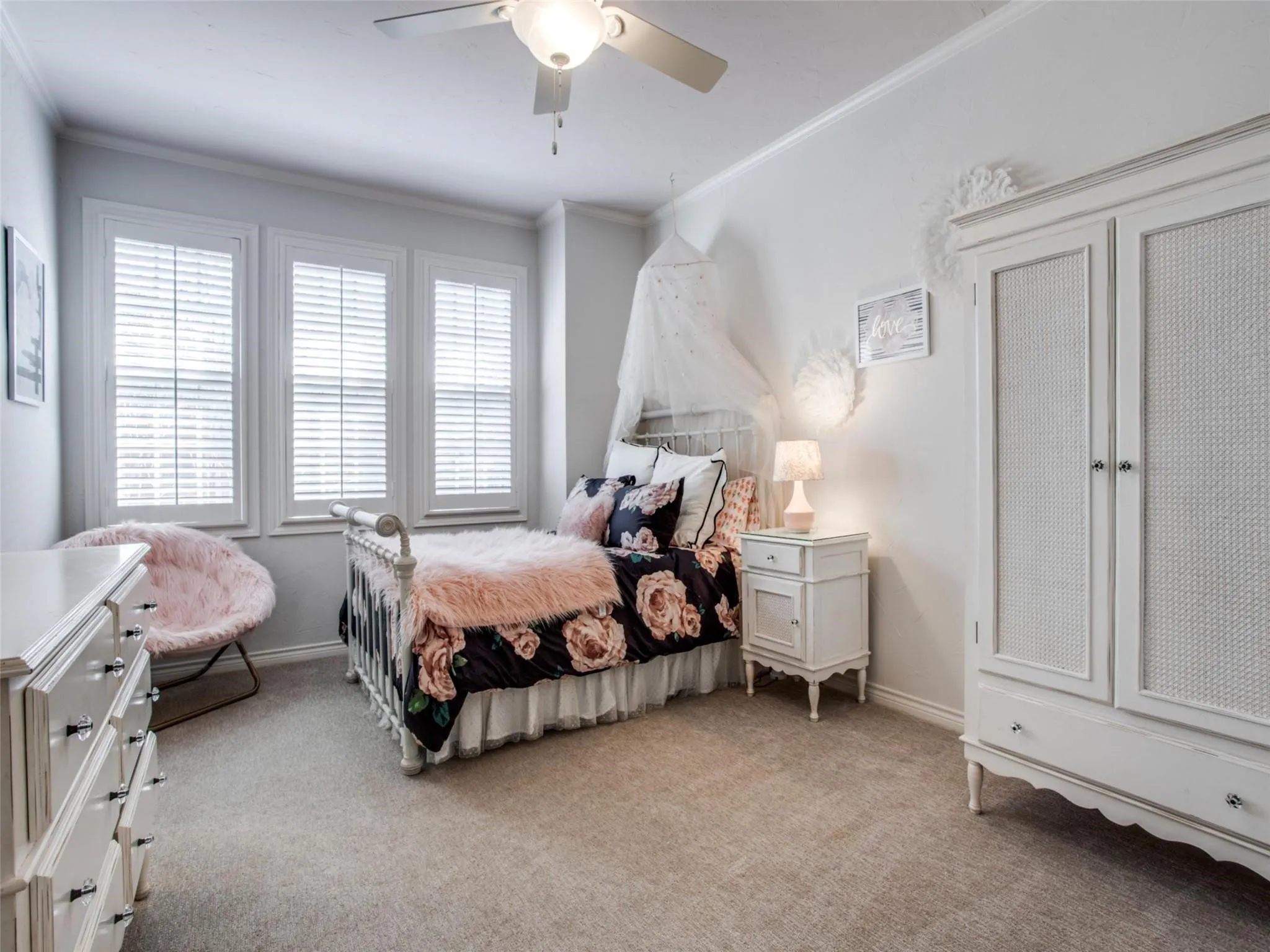Single Family Residence For Rent in Dallas County , 3909 Greenbrier Drive, University Park, Texas 75225, 5 Bedroom, 5 Bathroom, 2 Garage spaces, 5,652 Sqft, built in 1982, mls#21402137, Real Estate Agent in University Park, Homes For Rent in Dallas county, Homes For Rent in University Park, Realtor in University Park Texas, Real Estate Brokerage Independent Realty Texas, Luminita Cordes Realtor