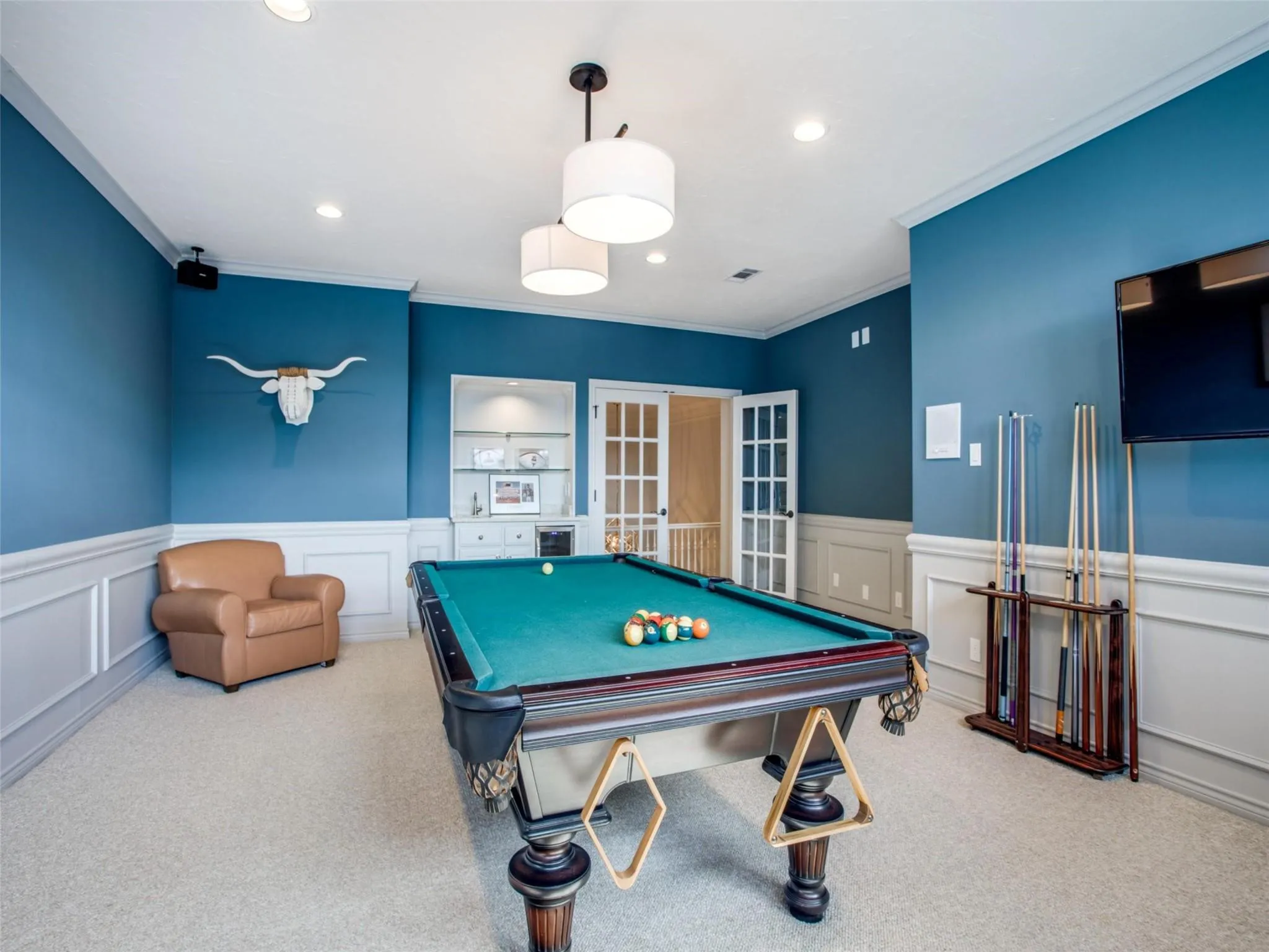 Single Family Residence For Rent in Dallas County , 3909 Greenbrier Drive, University Park, Texas 75225, 5 Bedroom, 5 Bathroom, 2 Garage spaces, 5,652 Sqft, built in 1982, mls#21402137, Real Estate Agent in University Park, Homes For Rent in Dallas county, Homes For Rent in University Park, Realtor in University Park Texas, Real Estate Brokerage Independent Realty Texas, Luminita Cordes Realtor