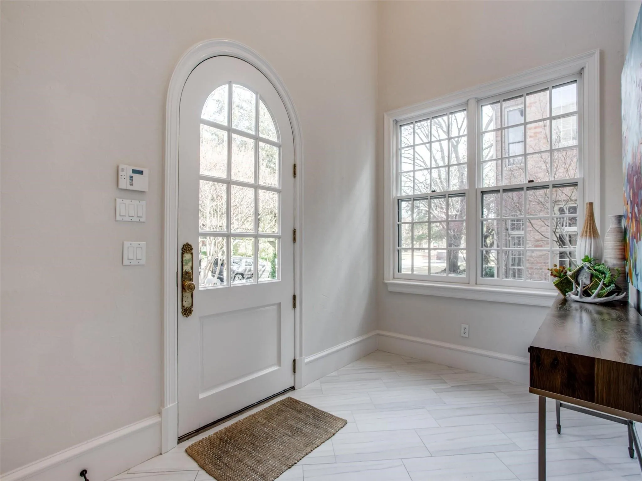 Single Family Residence For Rent in Dallas County , 3909 Greenbrier Drive, University Park, Texas 75225, 5 Bedroom, 5 Bathroom, 2 Garage spaces, 5,652 Sqft, built in 1982, mls#21402137, Real Estate Agent in University Park, Homes For Rent in Dallas county, Homes For Rent in University Park, Realtor in University Park Texas, Real Estate Brokerage Independent Realty Texas, Luminita Cordes Realtor