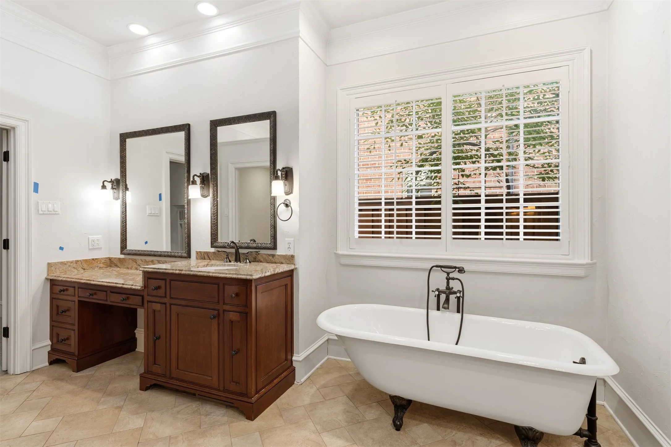 Single Family Residence For Rent in Dallas County , 3909 Greenbrier Drive, University Park, Texas 75225, 5 Bedroom, 5 Bathroom, 2 Garage spaces, 5,652 Sqft, built in 1982, mls#21402137, Real Estate Agent in University Park, Homes For Rent in Dallas county, Homes For Rent in University Park, Realtor in University Park Texas, Real Estate Brokerage Independent Realty Texas, Luminita Cordes Realtor