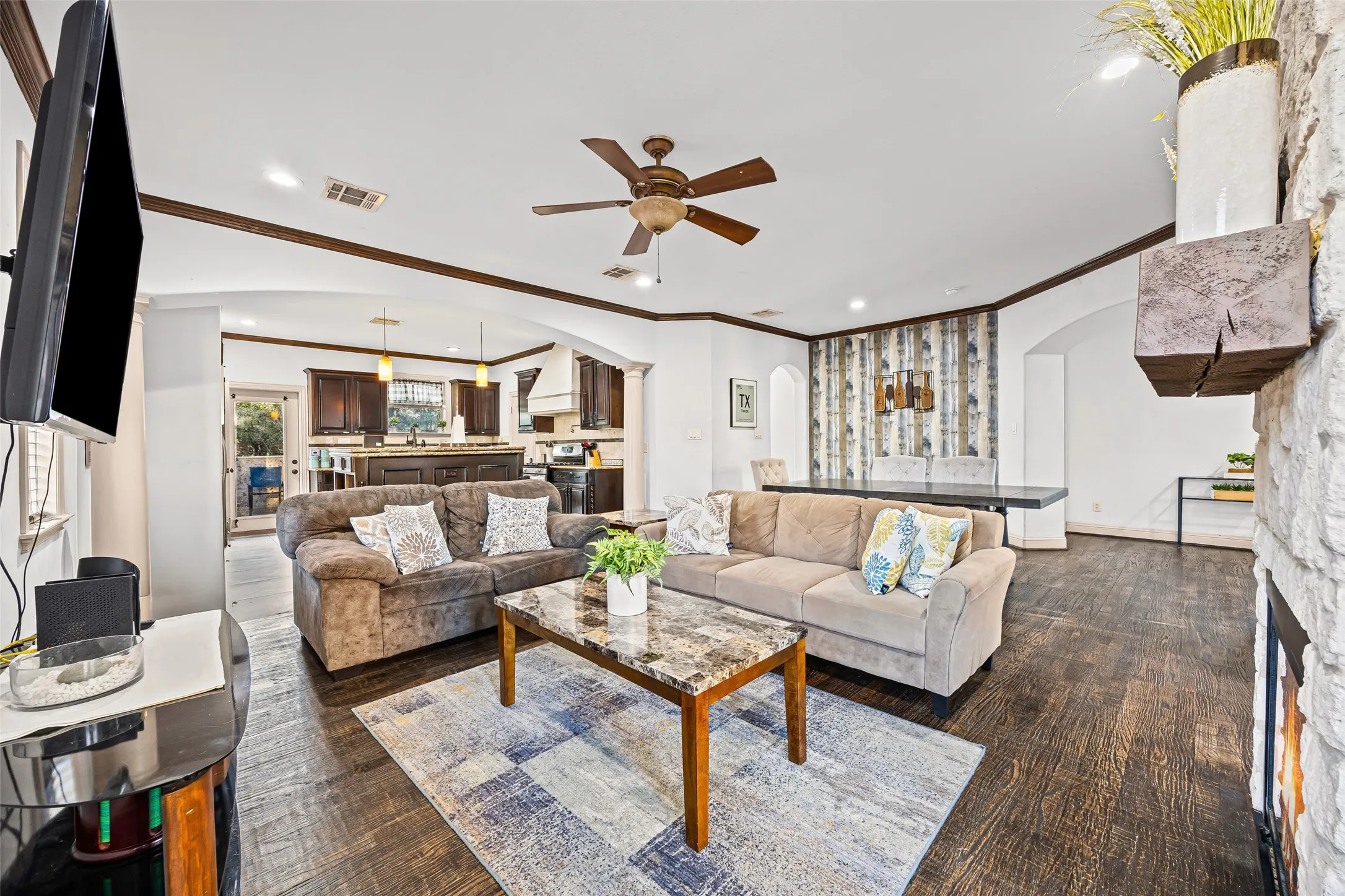 Level 2 living room