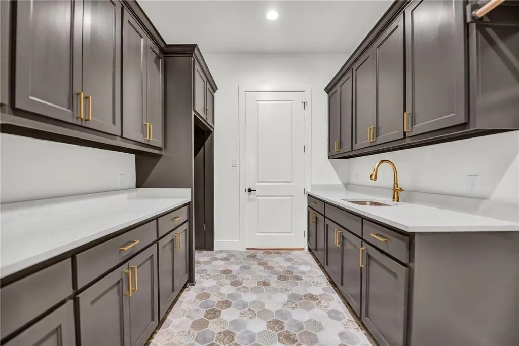 Single Family Residence For Sale in Parker County , 5017 Frost Creek, Aledo, Texas 76008, 4 Bedroom, 4 Bathroom, 3 Garage spaces, 3,957 Sqft, built in 2026, mls#21402599, Real Estate Agent in Aledo, Homes For Sale in Parker county, Homes For Sale in Aledo, Realtor in Aledo Texas, Real Estate Brokerage Independent Realty Texas, Luminita Cordes Realtor