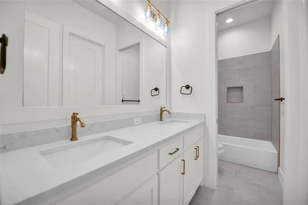 Single Family Residence For Sale in Parker County , 5017 Frost Creek, Aledo, Texas 76008, 4 Bedroom, 4 Bathroom, 3 Garage spaces, 3,957 Sqft, built in 2026, mls#21402599, Real Estate Agent in Aledo, Homes For Sale in Parker county, Homes For Sale in Aledo, Realtor in Aledo Texas, Real Estate Brokerage Independent Realty Texas, Luminita Cordes Realtor