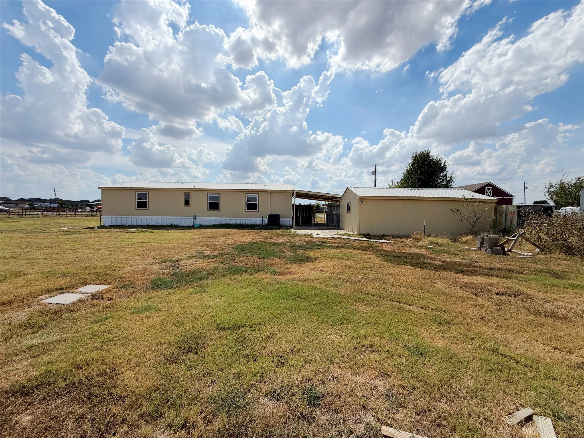 Mobile Home For Sale in Johnson County , 4116 Cherry Ridge Lane, Joshua, Texas 76058, 3 Bedroom, 2 Bathroom, 2 Garage spaces, 1,456 Sqft, built in 2000, mls#21402607, Real Estate Agent in Joshua, Homes For Sale in Johnson county, Homes For Sale in Joshua, Realtor in Joshua Texas, Real Estate Brokerage Independent Realty Texas, Luminita Cordes Realtor