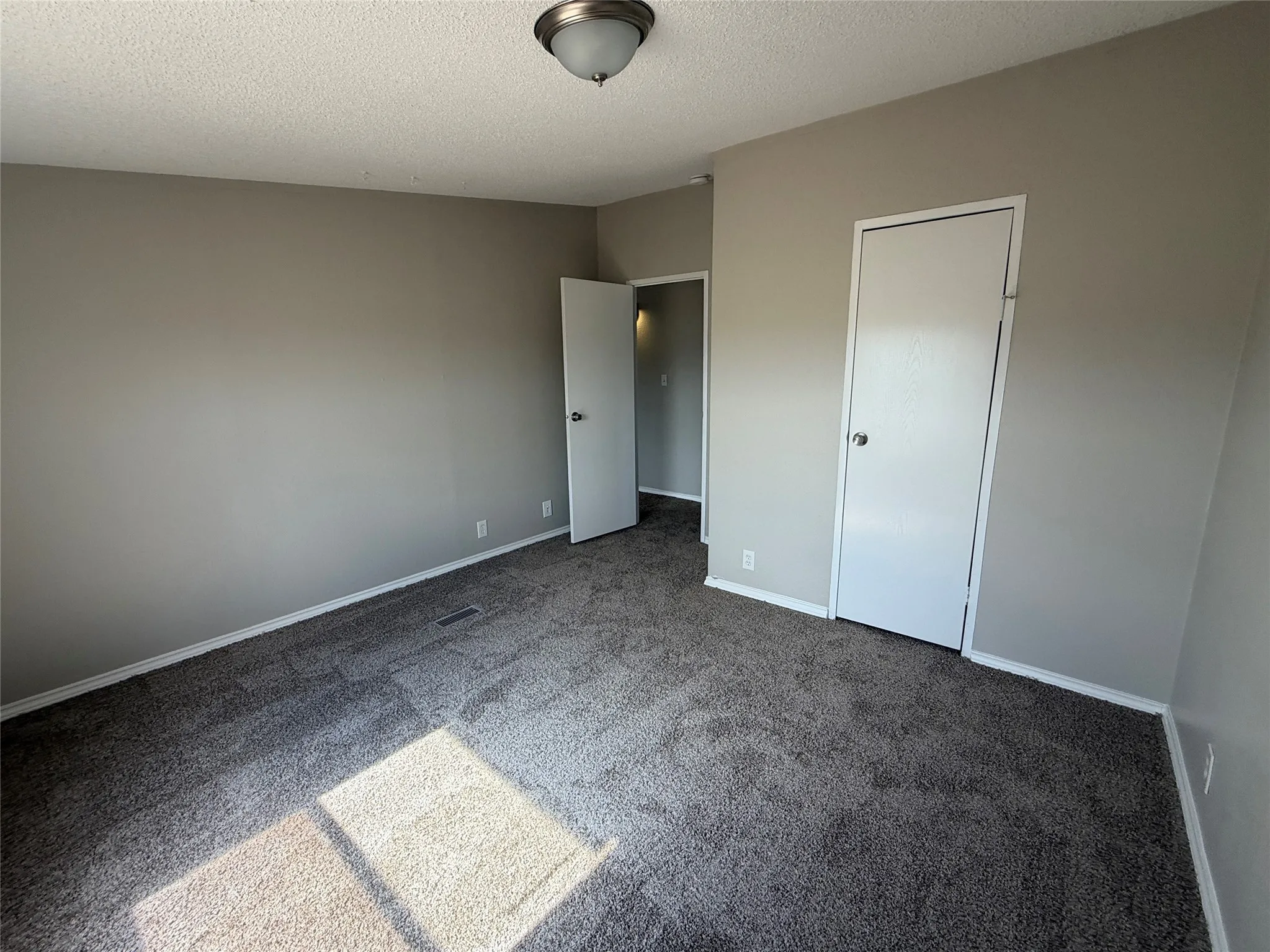 Mobile Home For Sale in Johnson County , 4116 Cherry Ridge Lane, Joshua, Texas 76058, 3 Bedroom, 2 Bathroom, 2 Garage spaces, 1,456 Sqft, built in 2000, mls#21402607, Real Estate Agent in Joshua, Homes For Sale in Johnson county, Homes For Sale in Joshua, Realtor in Joshua Texas, Real Estate Brokerage Independent Realty Texas, Luminita Cordes Realtor