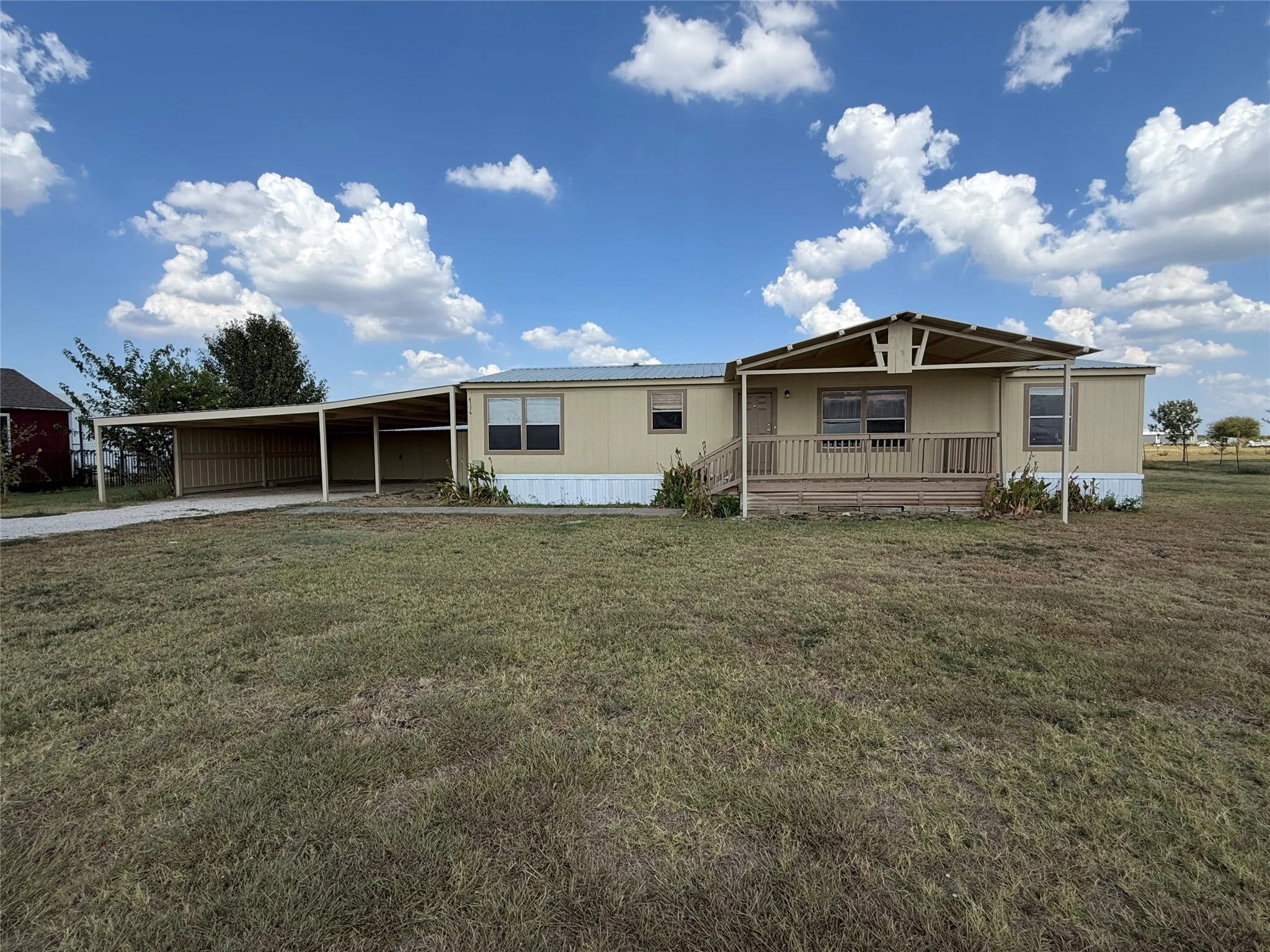 Mobile Home For Sale in Johnson County , 4116 Cherry Ridge Lane, Joshua, Texas 76058, 3 Bedroom, 2 Bathroom, 2 Garage spaces, 1,456 Sqft, built in 2000, mls#21402607, Real Estate Agent in Joshua, Homes For Sale in Johnson county, Homes For Sale in Joshua, Realtor in Joshua Texas, Real Estate Brokerage Independent Realty Texas, Luminita Cordes Realtor