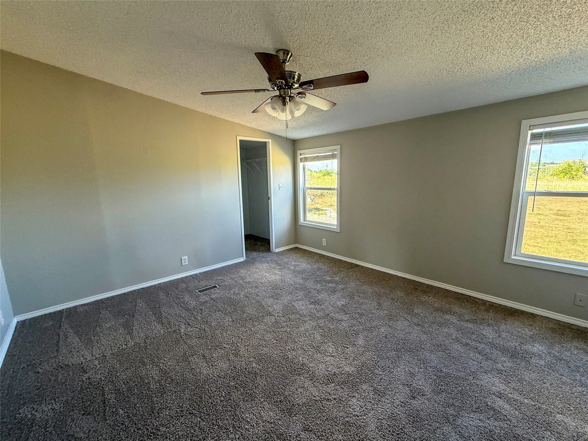 Mobile Home For Sale in Johnson County , 4116 Cherry Ridge Lane, Joshua, Texas 76058, 3 Bedroom, 2 Bathroom, 2 Garage spaces, 1,456 Sqft, built in 2000, mls#21402607, Real Estate Agent in Joshua, Homes For Sale in Johnson county, Homes For Sale in Joshua, Realtor in Joshua Texas, Real Estate Brokerage Independent Realty Texas, Luminita Cordes Realtor