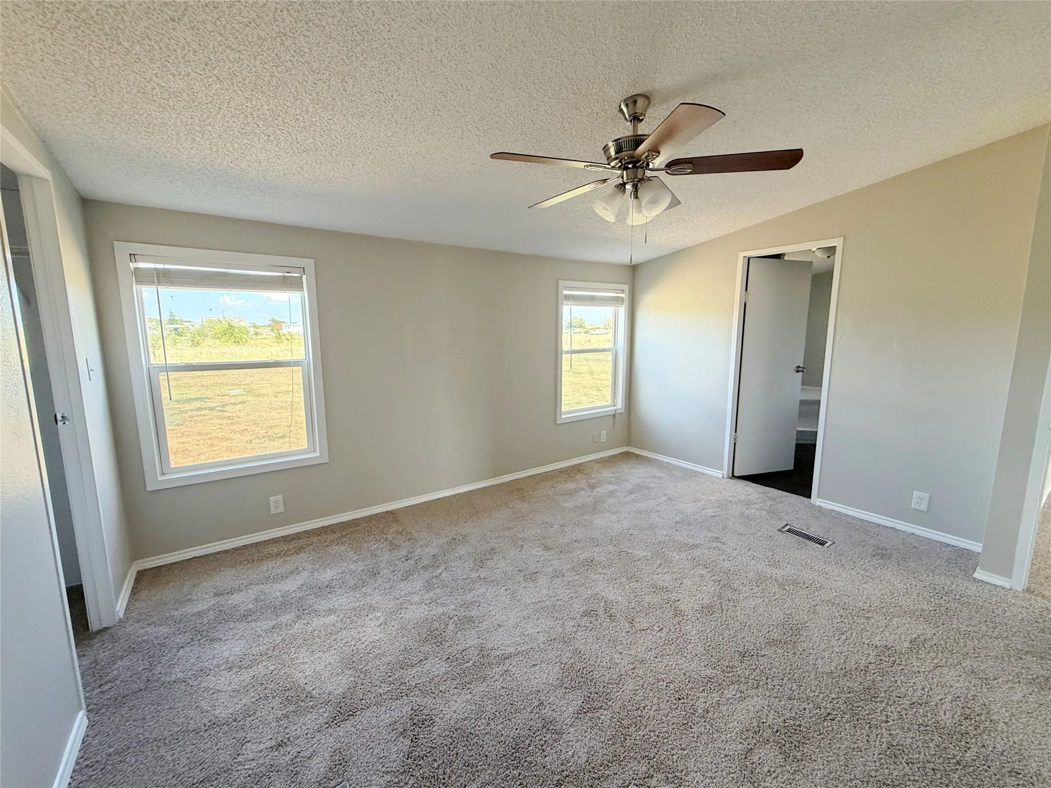 Mobile Home For Sale in Johnson County , 4116 Cherry Ridge Lane, Joshua, Texas 76058, 3 Bedroom, 2 Bathroom, 2 Garage spaces, 1,456 Sqft, built in 2000, mls#21402607, Real Estate Agent in Joshua, Homes For Sale in Johnson county, Homes For Sale in Joshua, Realtor in Joshua Texas, Real Estate Brokerage Independent Realty Texas, Luminita Cordes Realtor