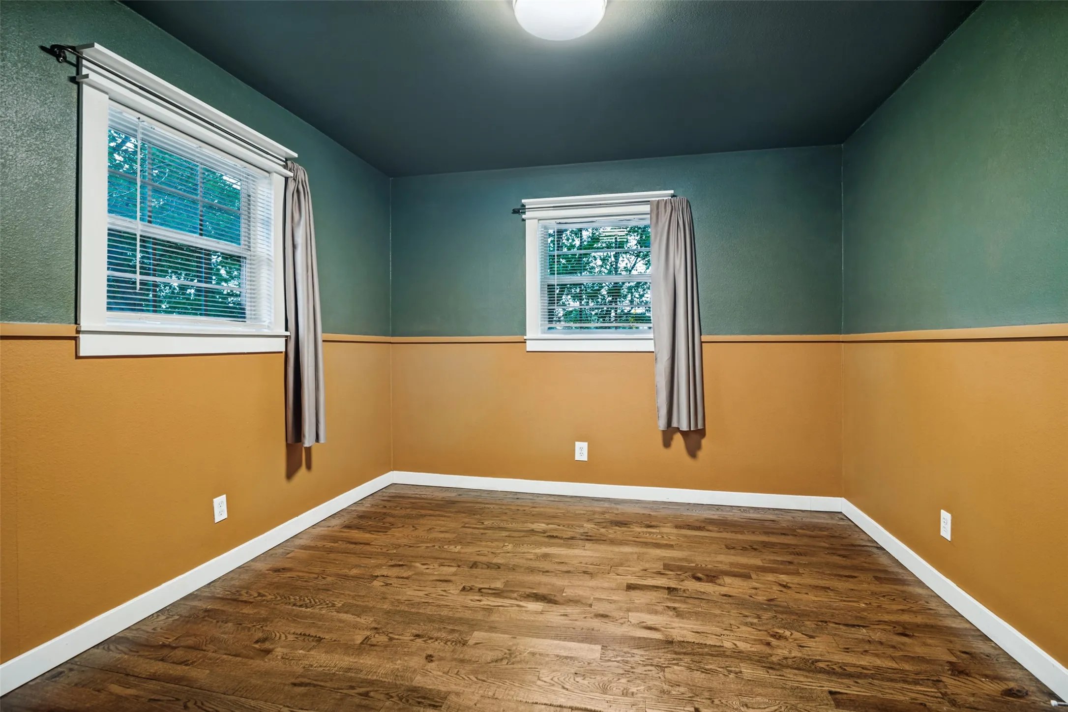 Single Family Residence For Rent in Rockwall County , 406 N Alamo Road, Rockwall, Texas 75087, 3 Bedroom, 2 Bathroom, 1 Garage spaces, 1,296 Sqft, built in 1980, mls#21402461, Real Estate Agent in Rockwall, Homes For Rent in Rockwall county, Homes For Rent in Rockwall, Realtor in Rockwall Texas, Real Estate Brokerage Independent Realty Texas, Luminita Cordes Realtor