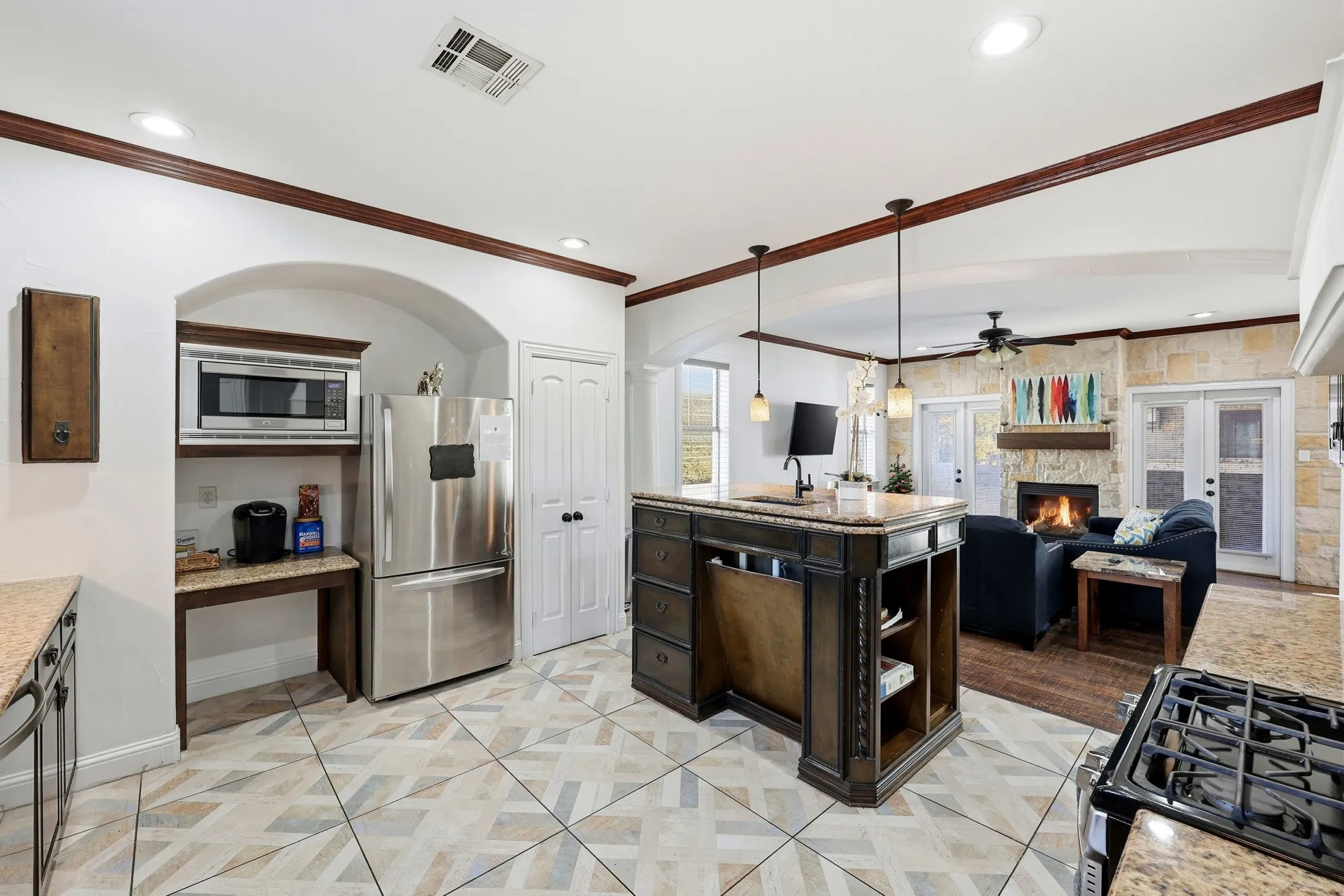Kitchen on level 2
