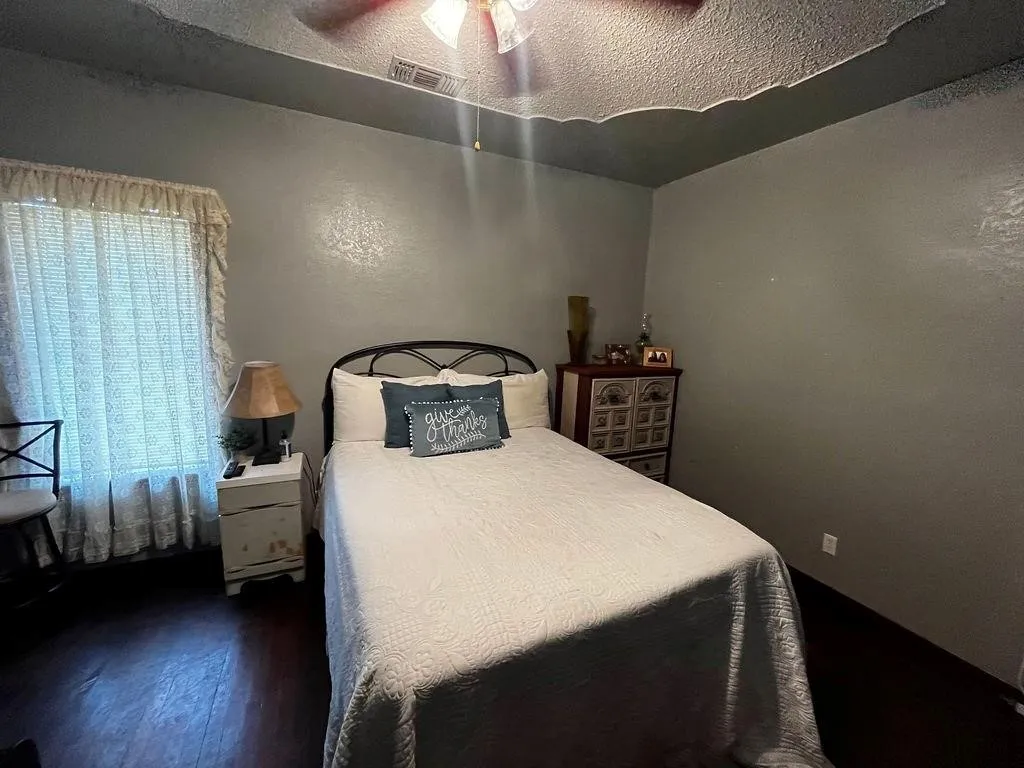 Single Family Residence For Sale in Coleman County , 1100 W Walnut Street, Coleman, Texas 76834, 4 Bedroom, 3 Bathroom, 2 Garage spaces, 1,719 Sqft, built in 1930, mls#21400148, Real Estate Agent in Coleman, Homes For Sale in Coleman county, Homes For Sale in Coleman, Realtor in Coleman Texas, Real Estate Brokerage Independent Realty Texas, Luminita Cordes Realtor